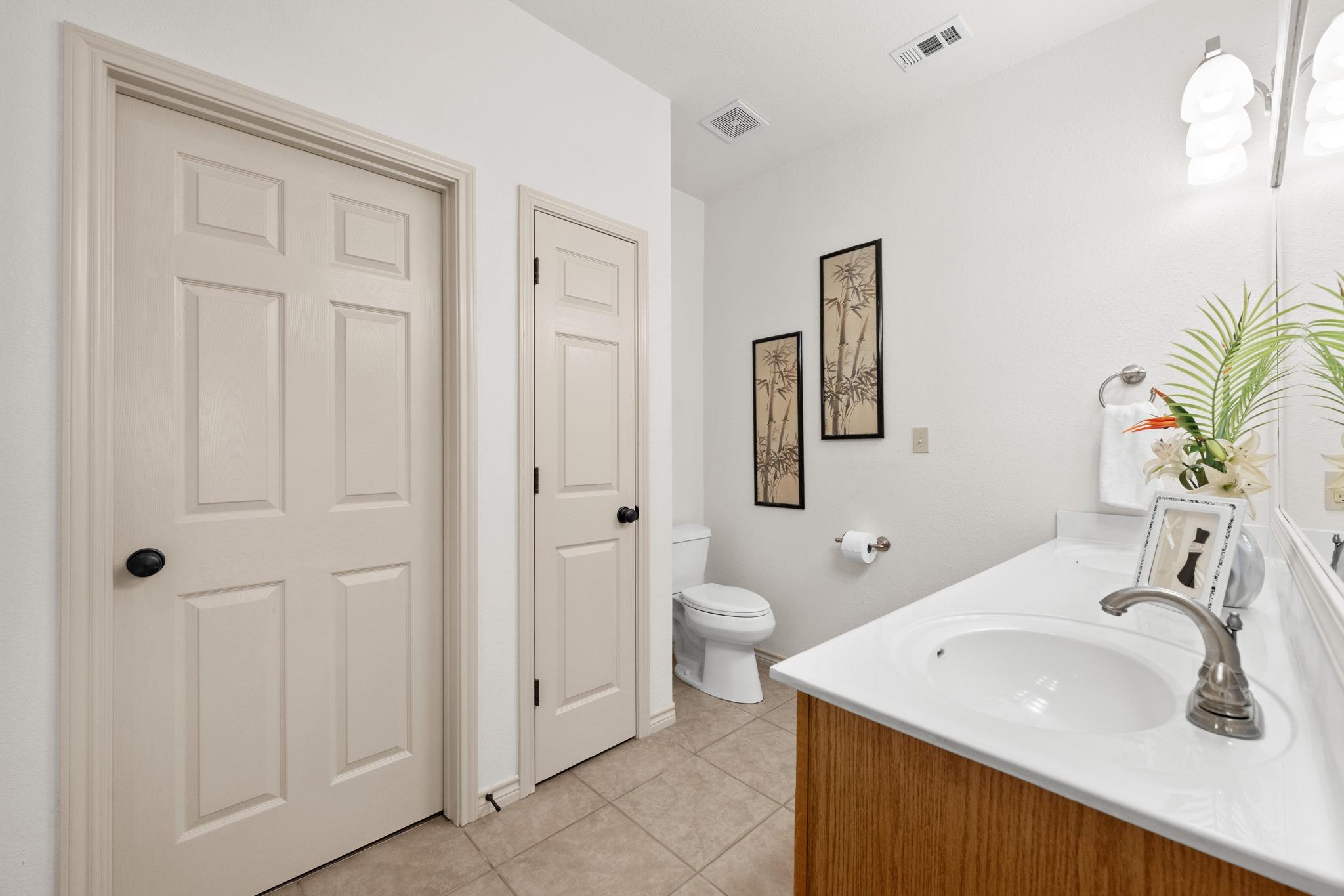 1103 Larkhall Dr Property Photo 29