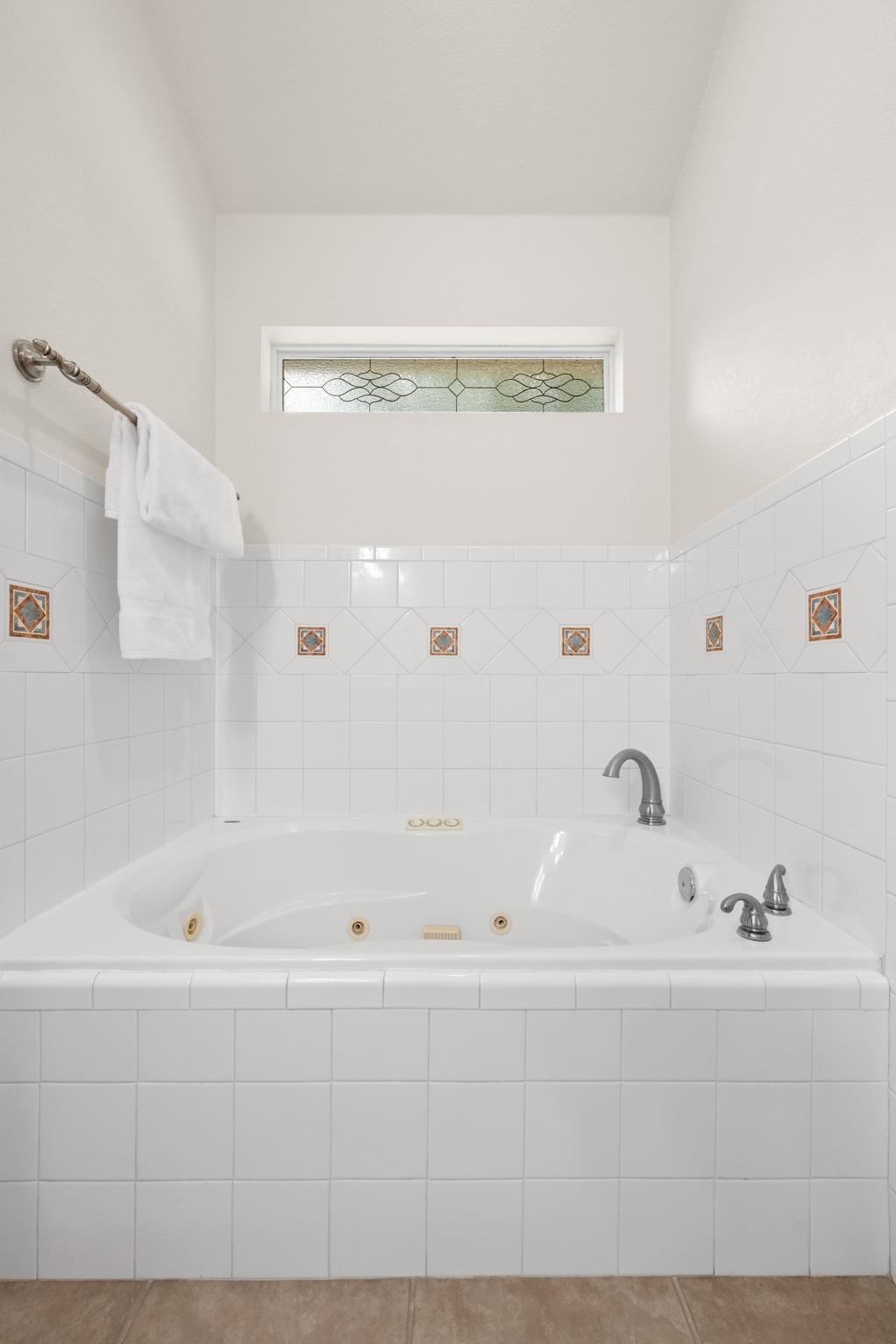 1103 Larkhall Dr Property Photo 30