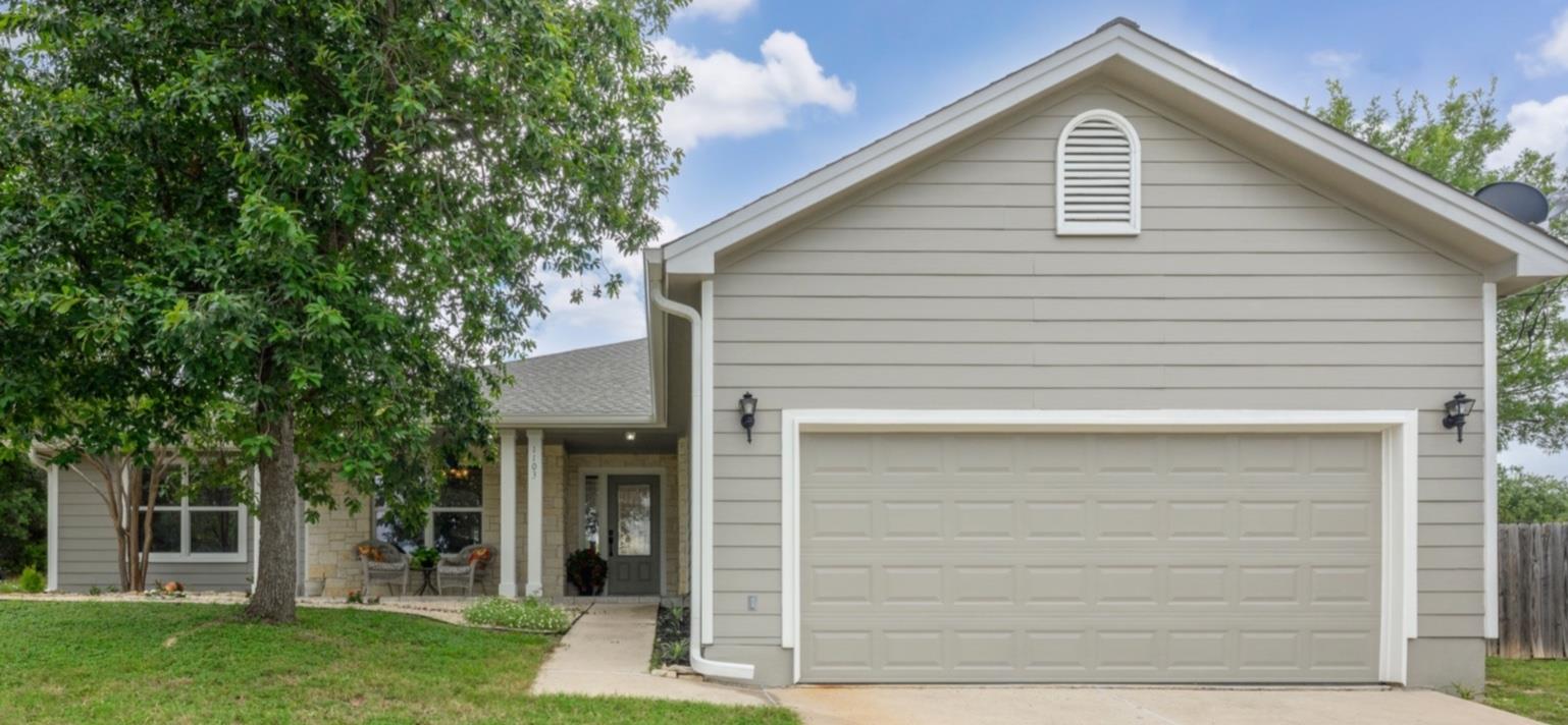 1103 Larkhall Dr Property Photo 34