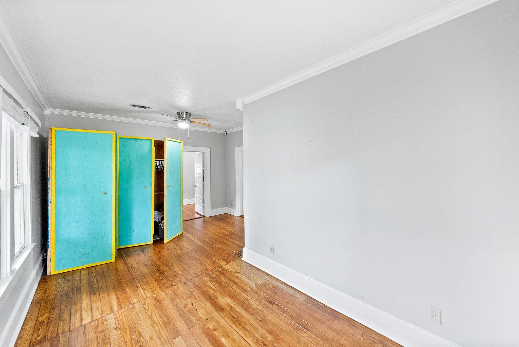 2032 E Cesar Chavez St Property Photo 12