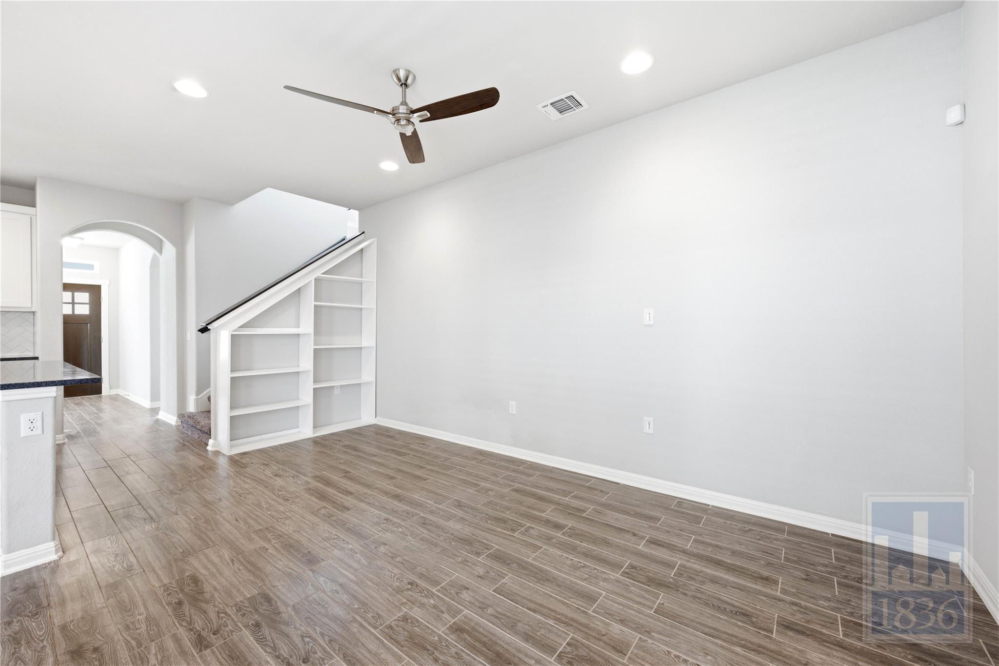 5916 Corrine Ln Property Photo 5