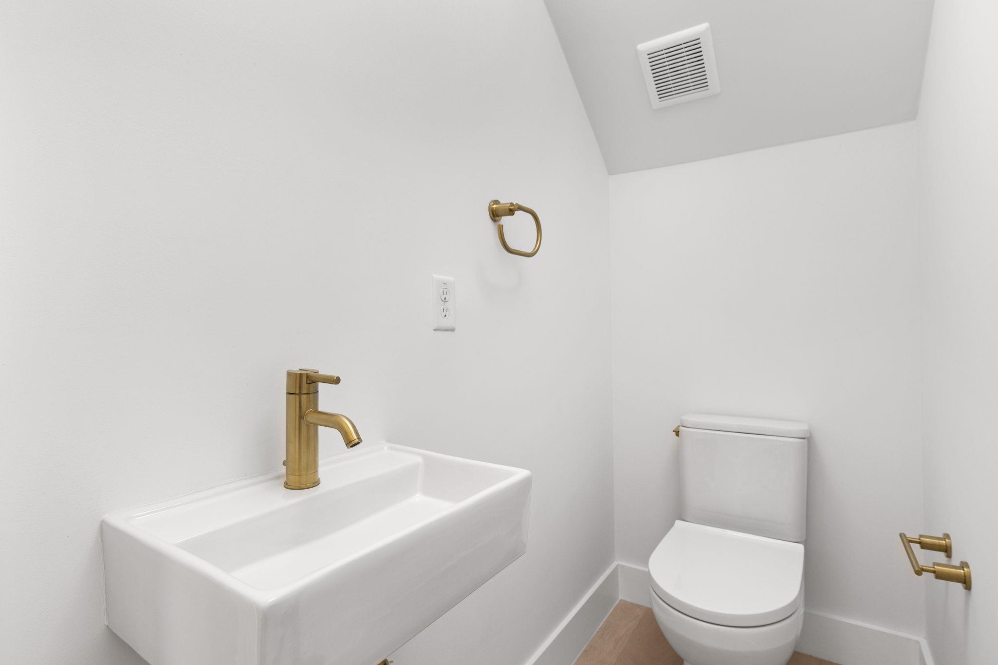 802 Philco Dr 2 Property Photo 12