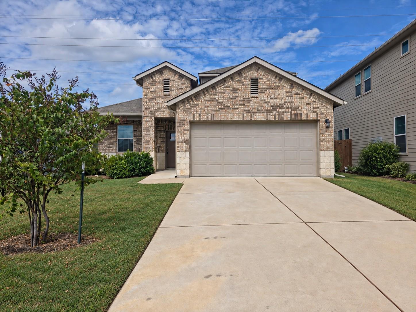 309 Naset Dr Property Photo 3