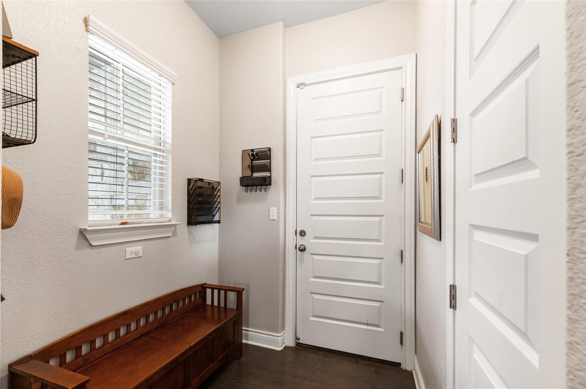 19400 Brusk Ln Property Photo 5