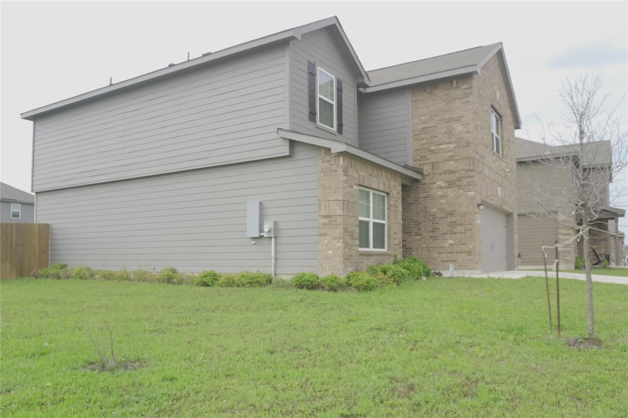 14300 Prairie Sod Ln Property Photo 4