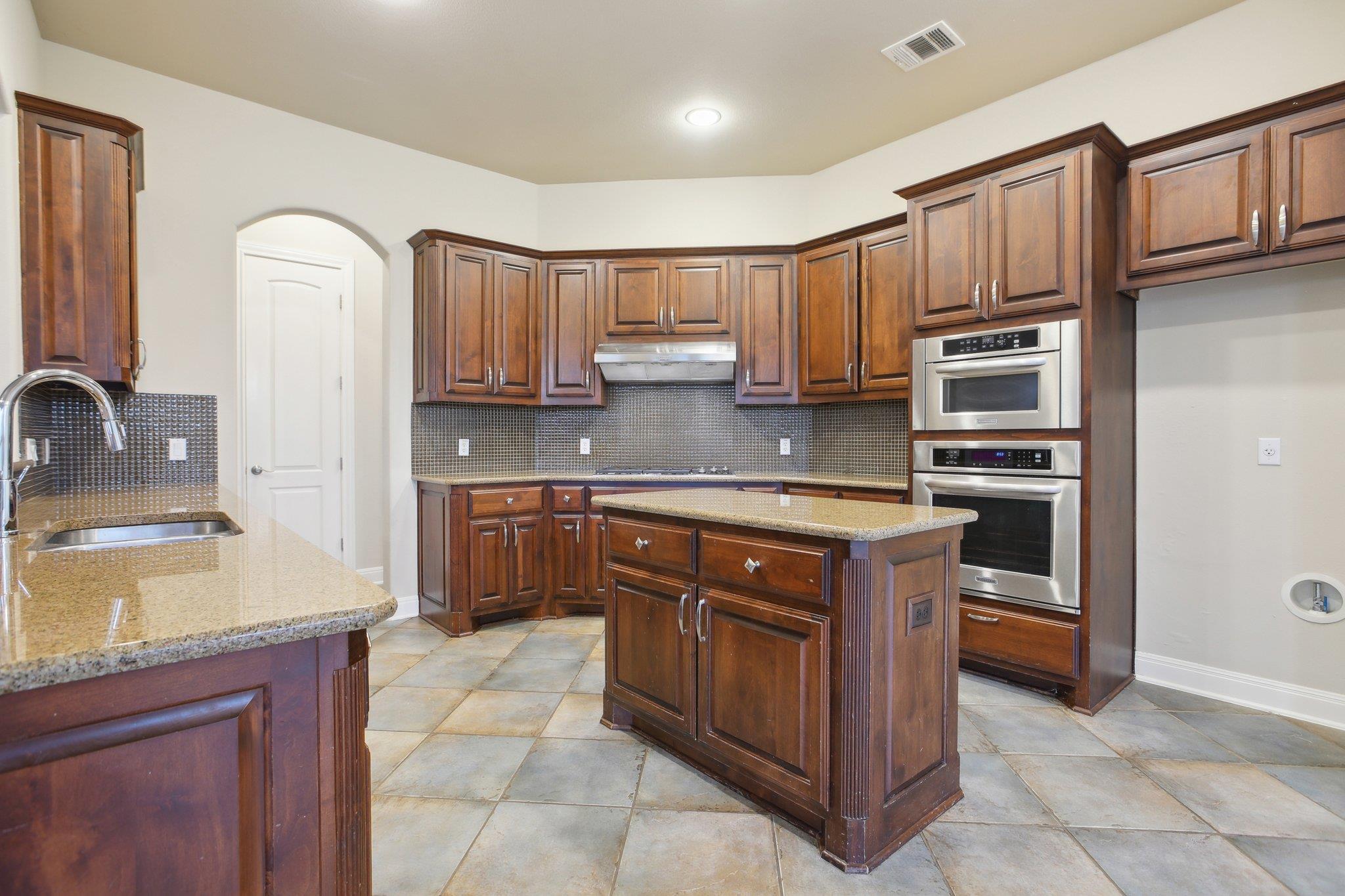 10504 Prezia Dr Property Photo 11