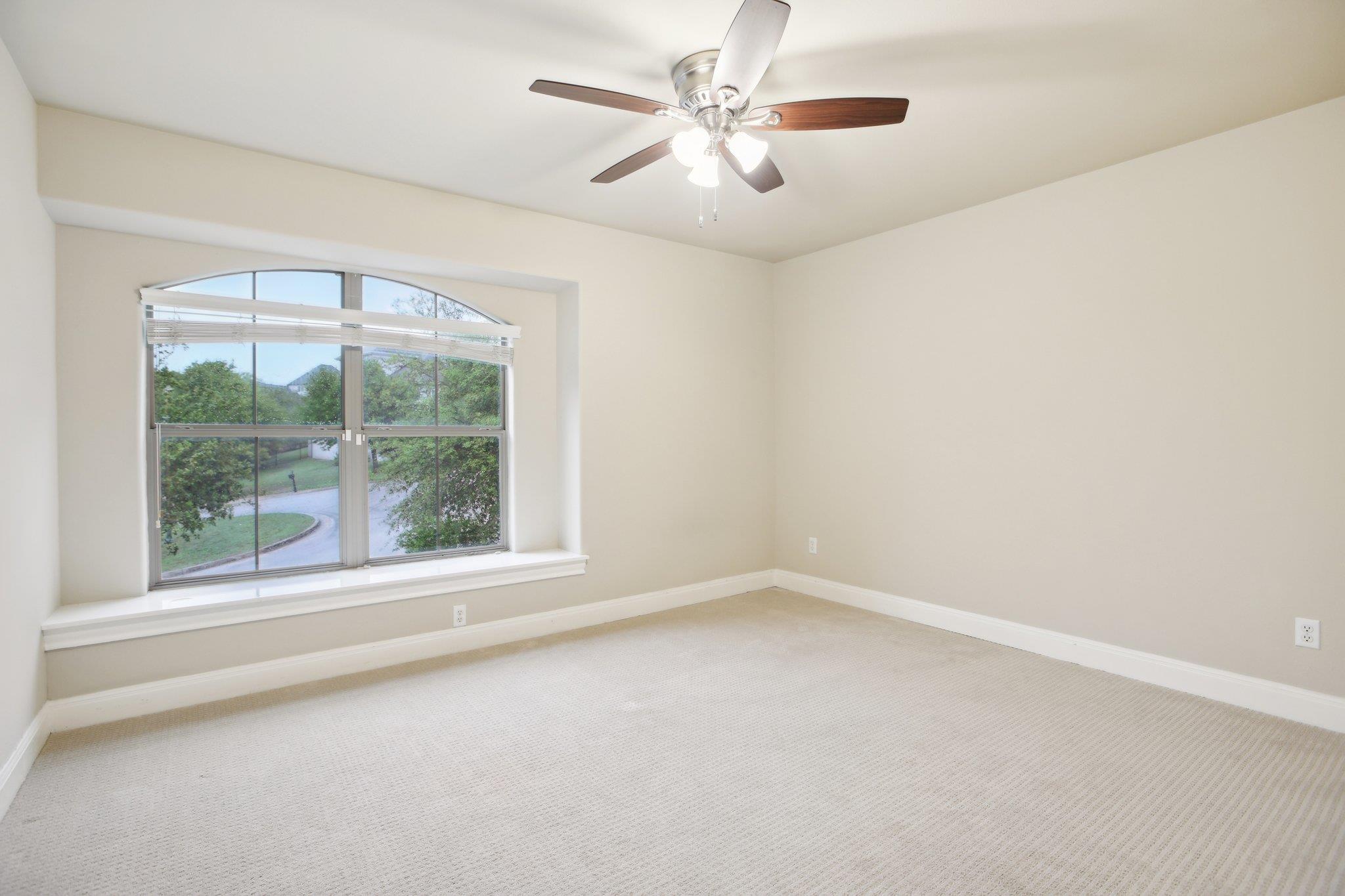 10504 Prezia Dr Property Photo 28