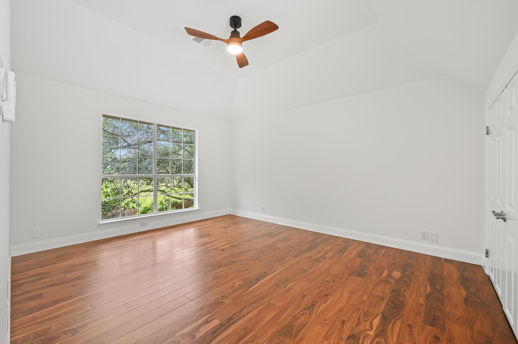 4030 Shavano Dr Property Photo 23