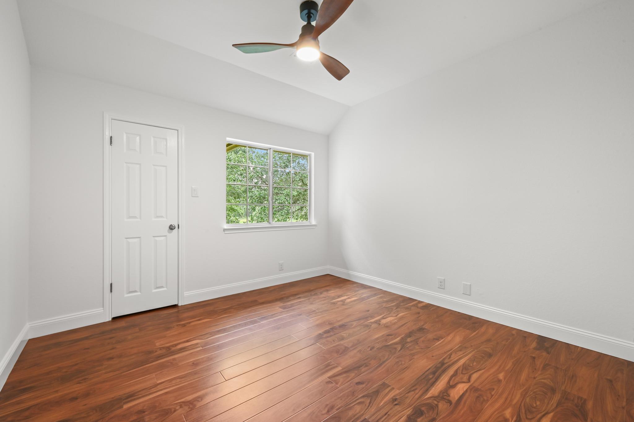 4030 Shavano Dr Property Photo 24