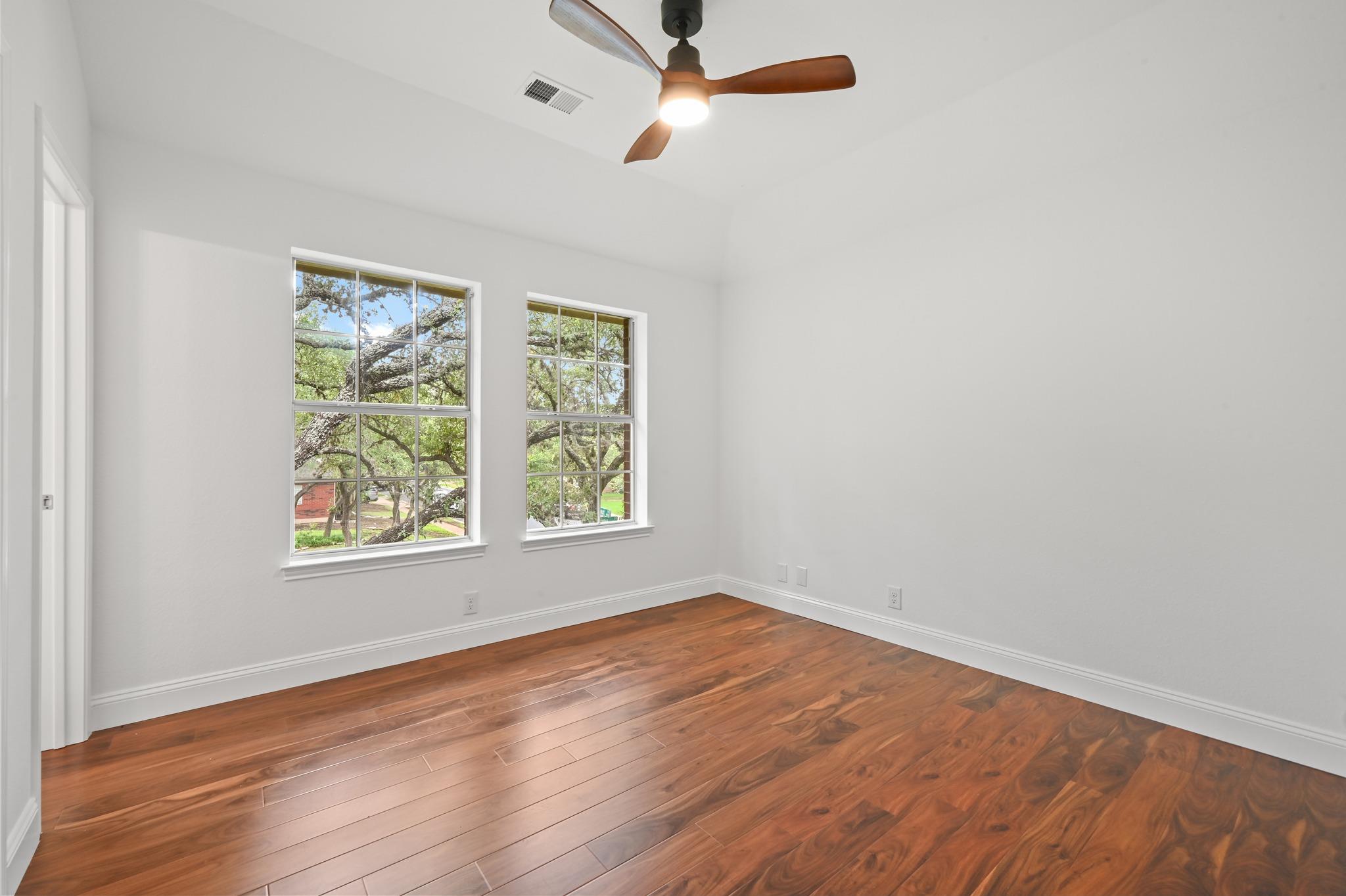 4030 Shavano Dr Property Photo 27