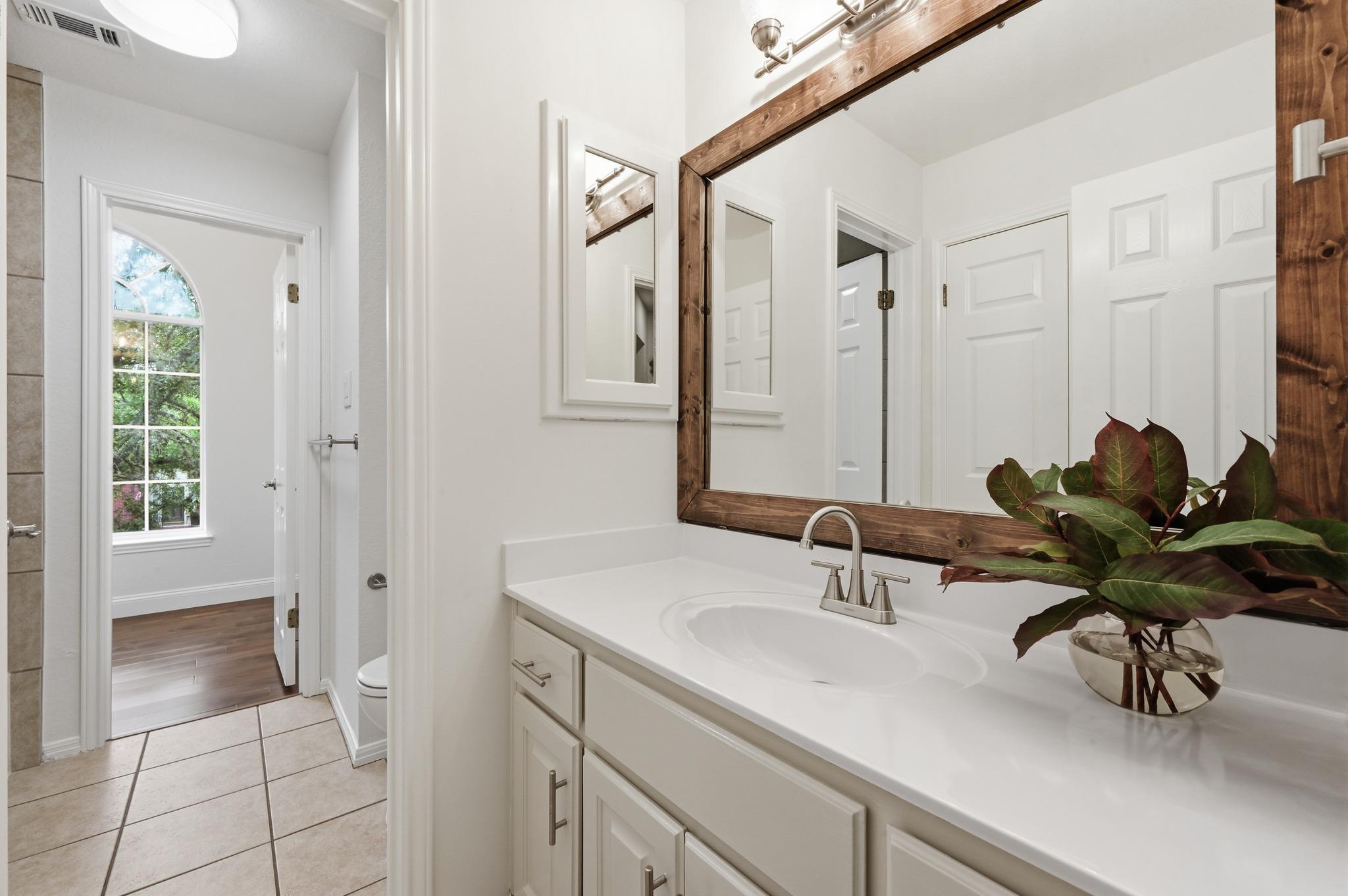 4030 Shavano Dr Property Photo 28