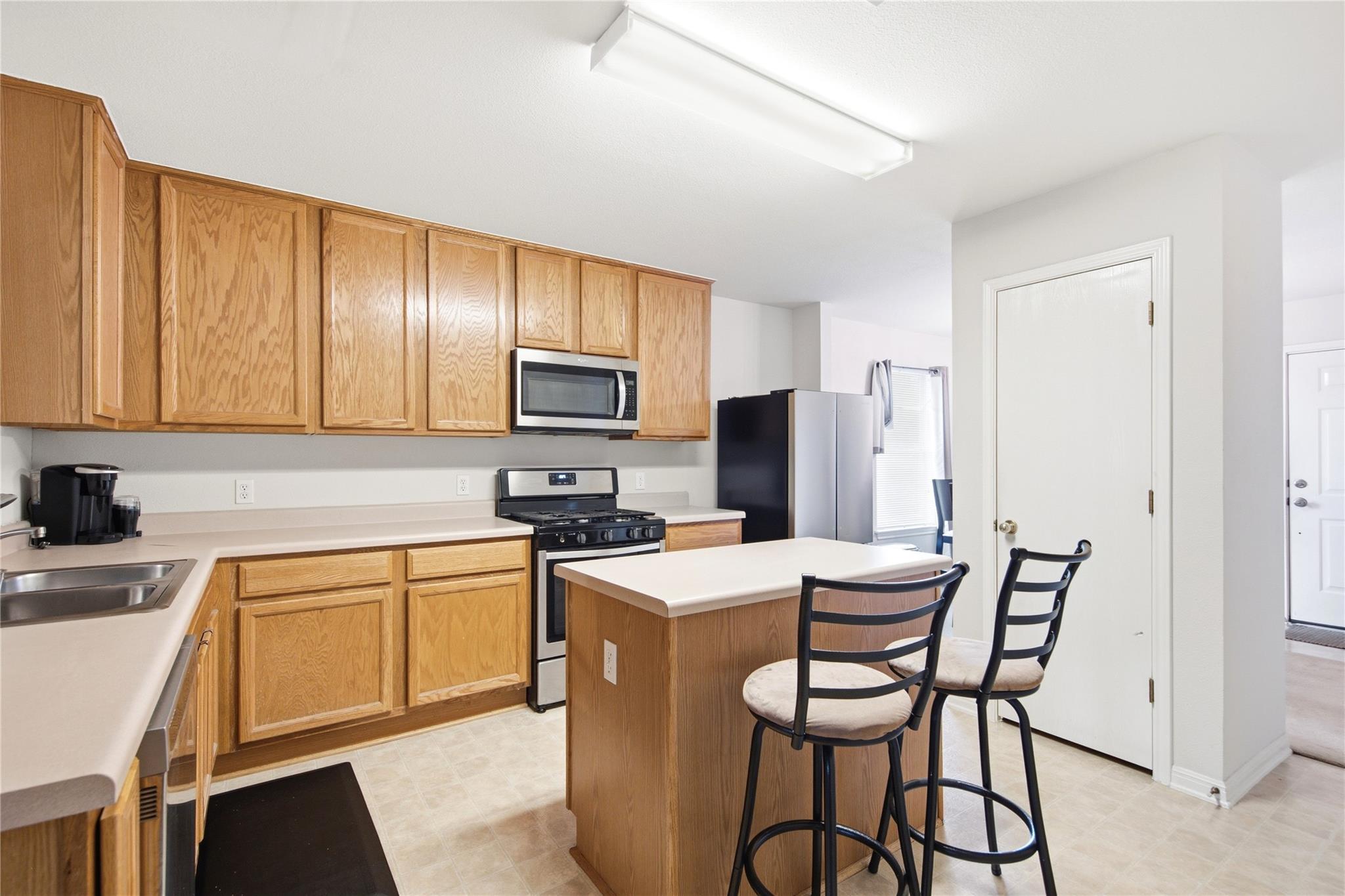 11609 Lansdowne Rd Property Photo 6
