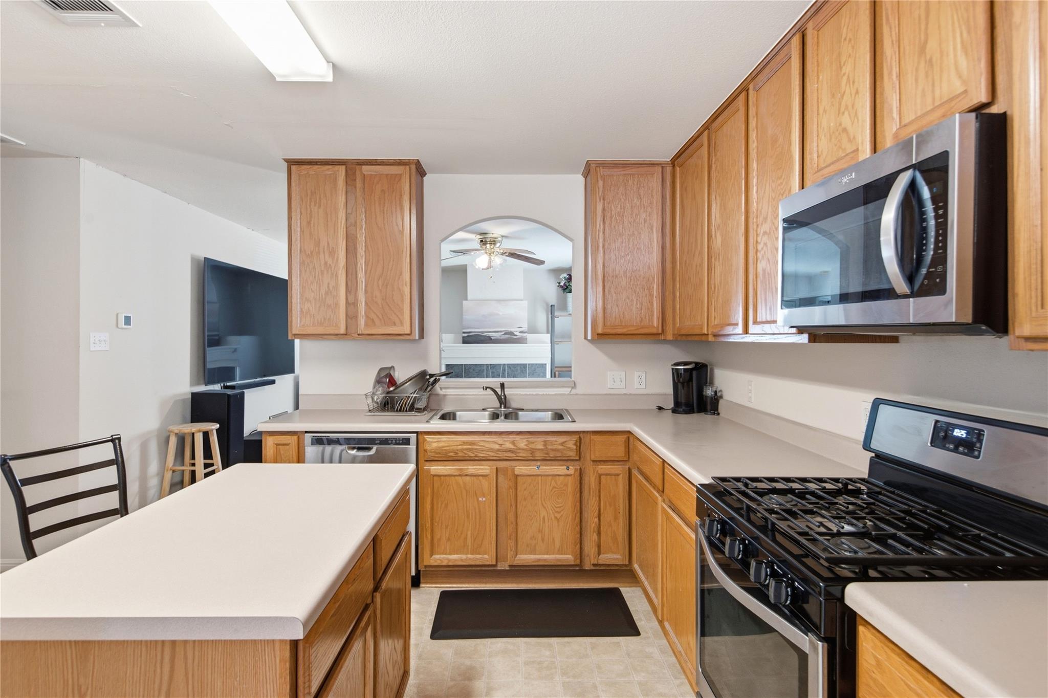 11609 Lansdowne Rd Property Photo 8