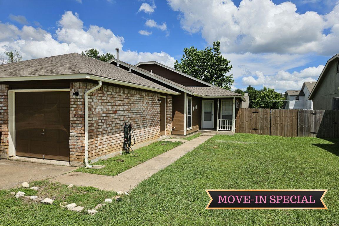805 Lexington Rd #b Property Photo 1