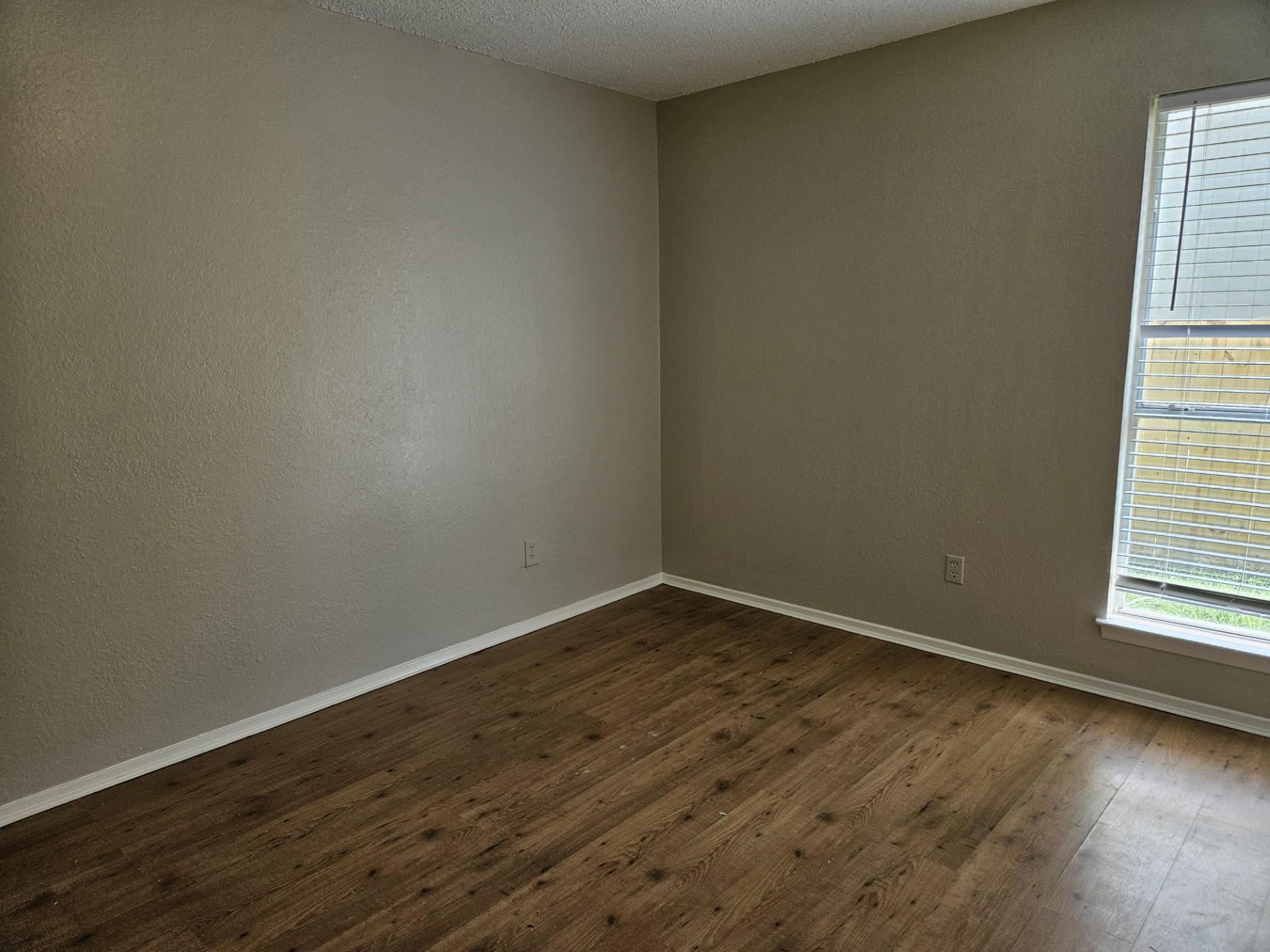 805 Lexington Rd #b Property Photo 4