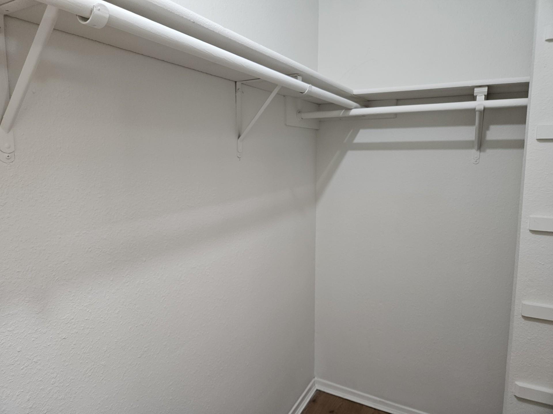 805 Lexington Rd #b Property Photo 5