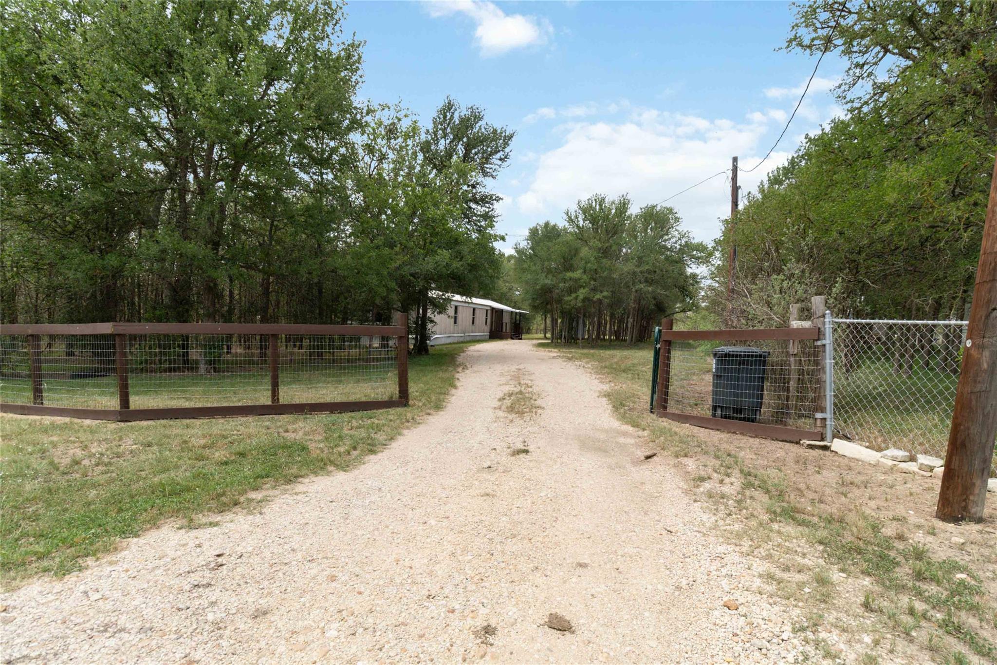 153 Cherylton Dr Property Photo 1