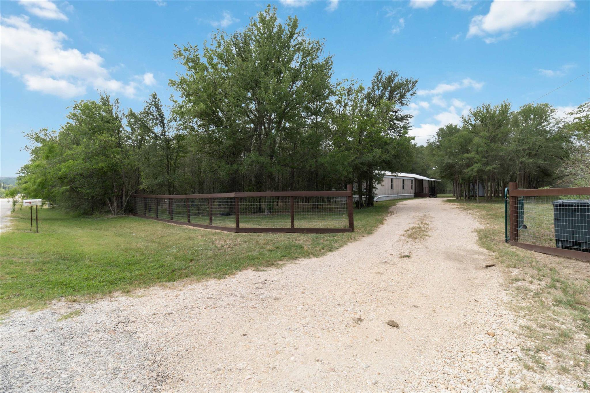 153 Cherylton Dr Property Photo 2