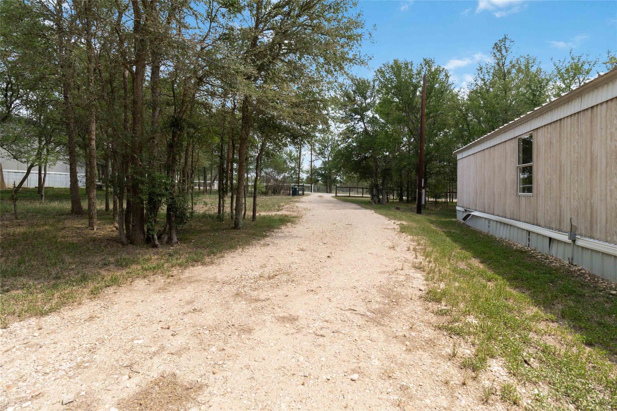 153 Cherylton Dr Property Photo 4