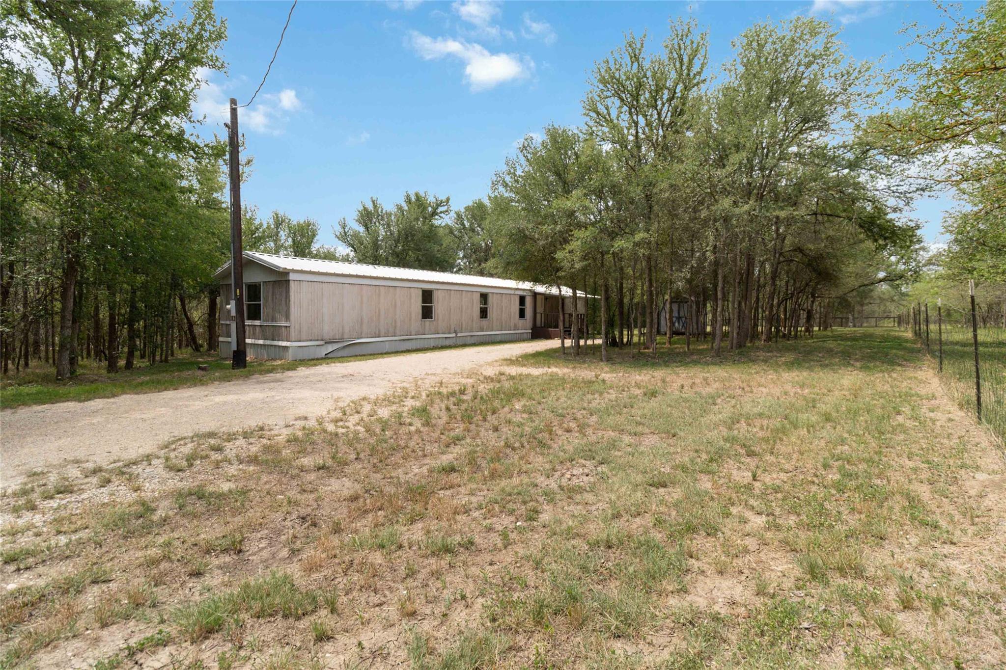 153 Cherylton Dr Property Photo 5