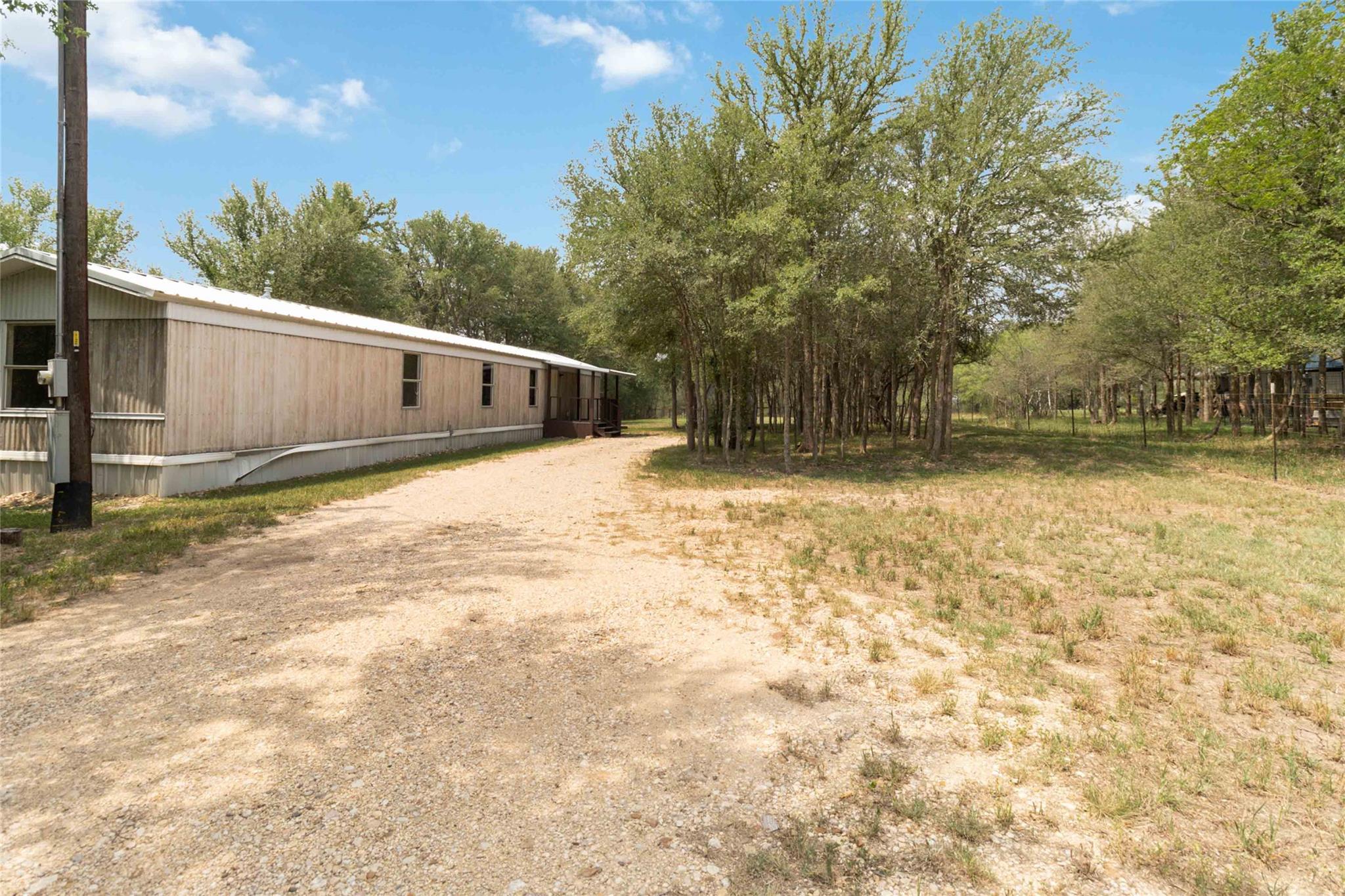 153 Cherylton Dr Property Photo 6