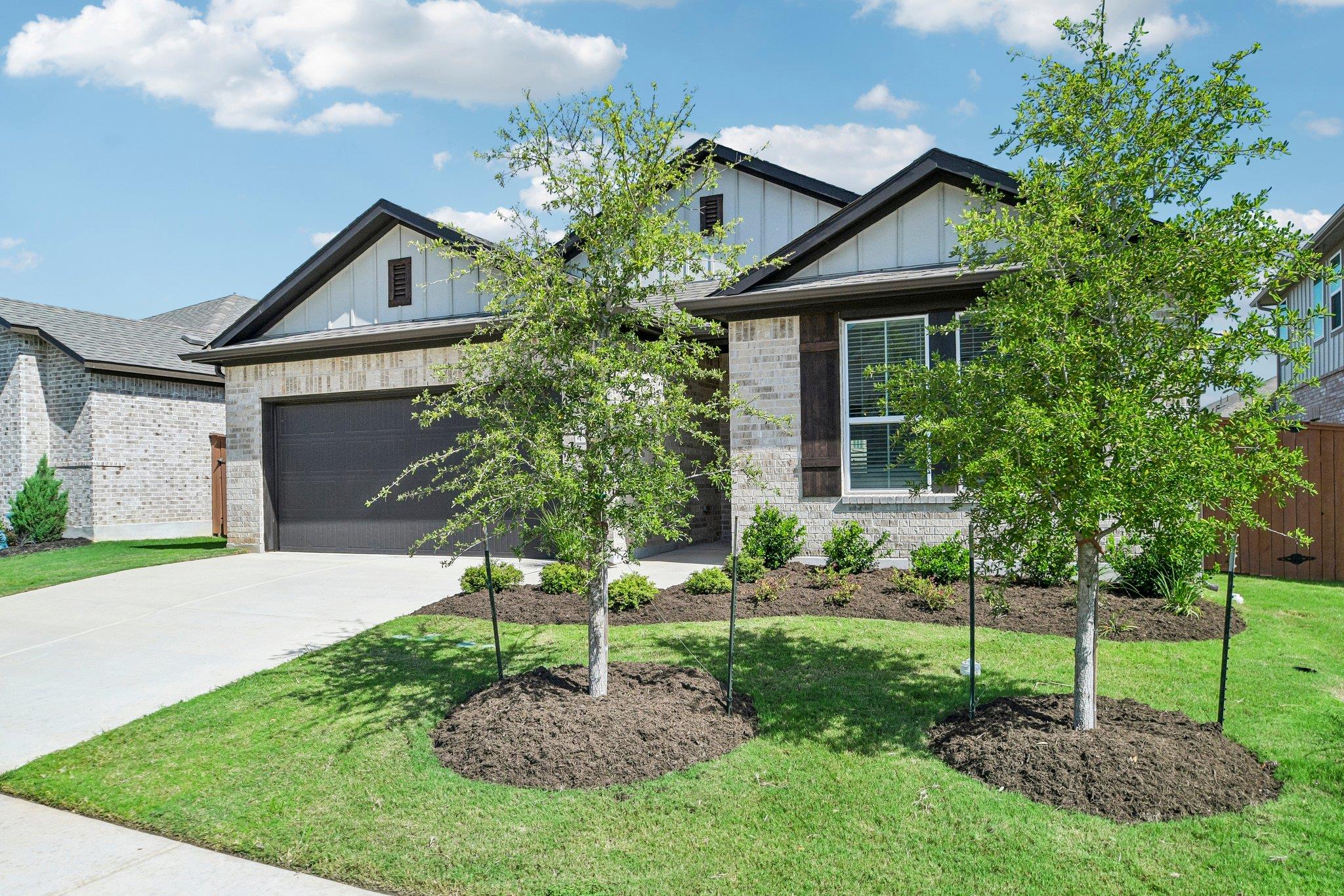 2428 Ambling Trl Property Photo 6