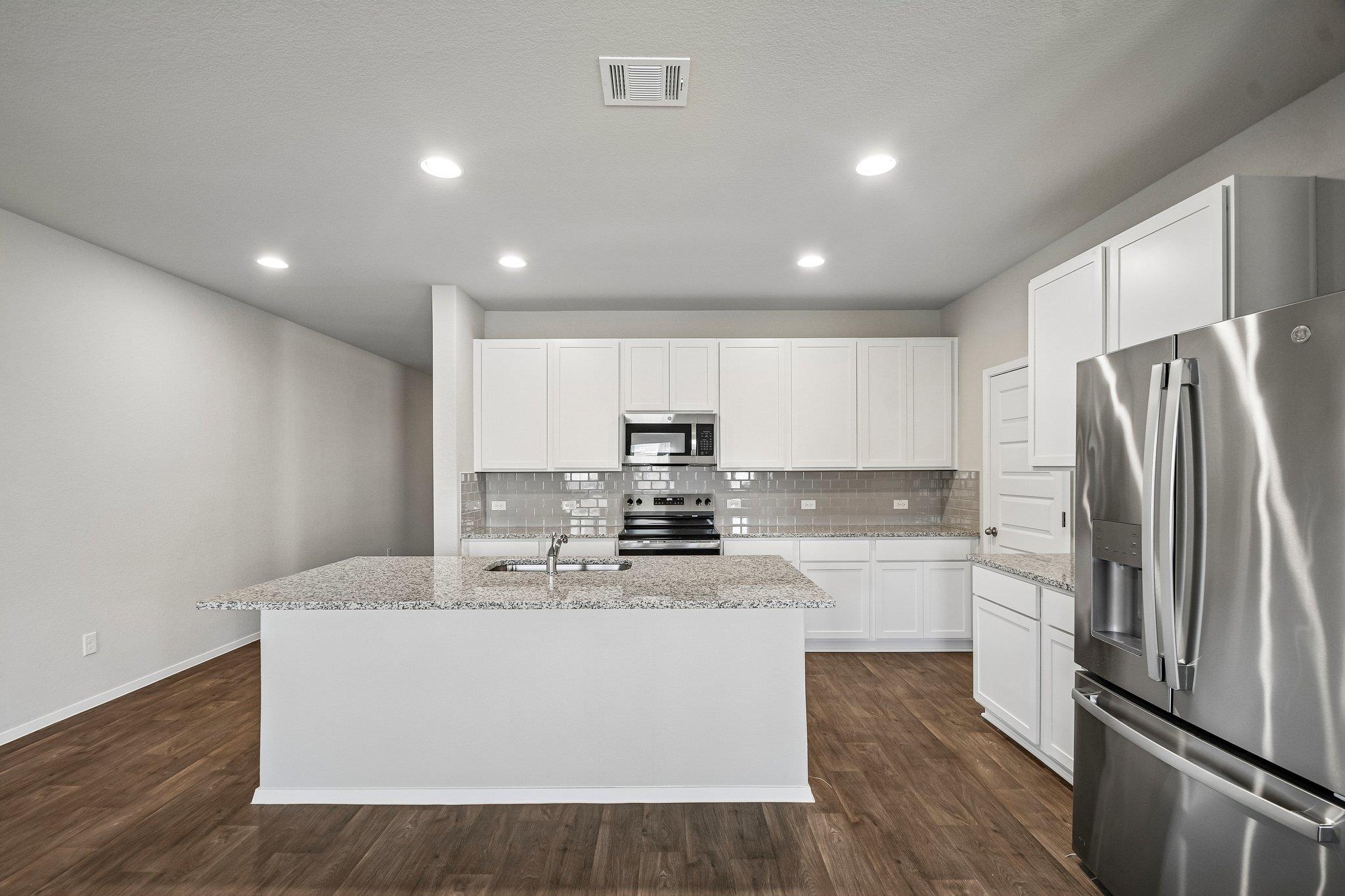 2428 Ambling Trl Property Photo 7