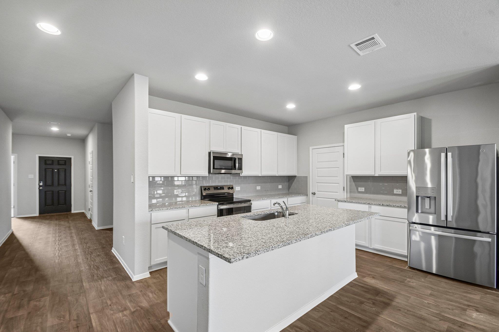 2428 Ambling Trl Property Photo 10