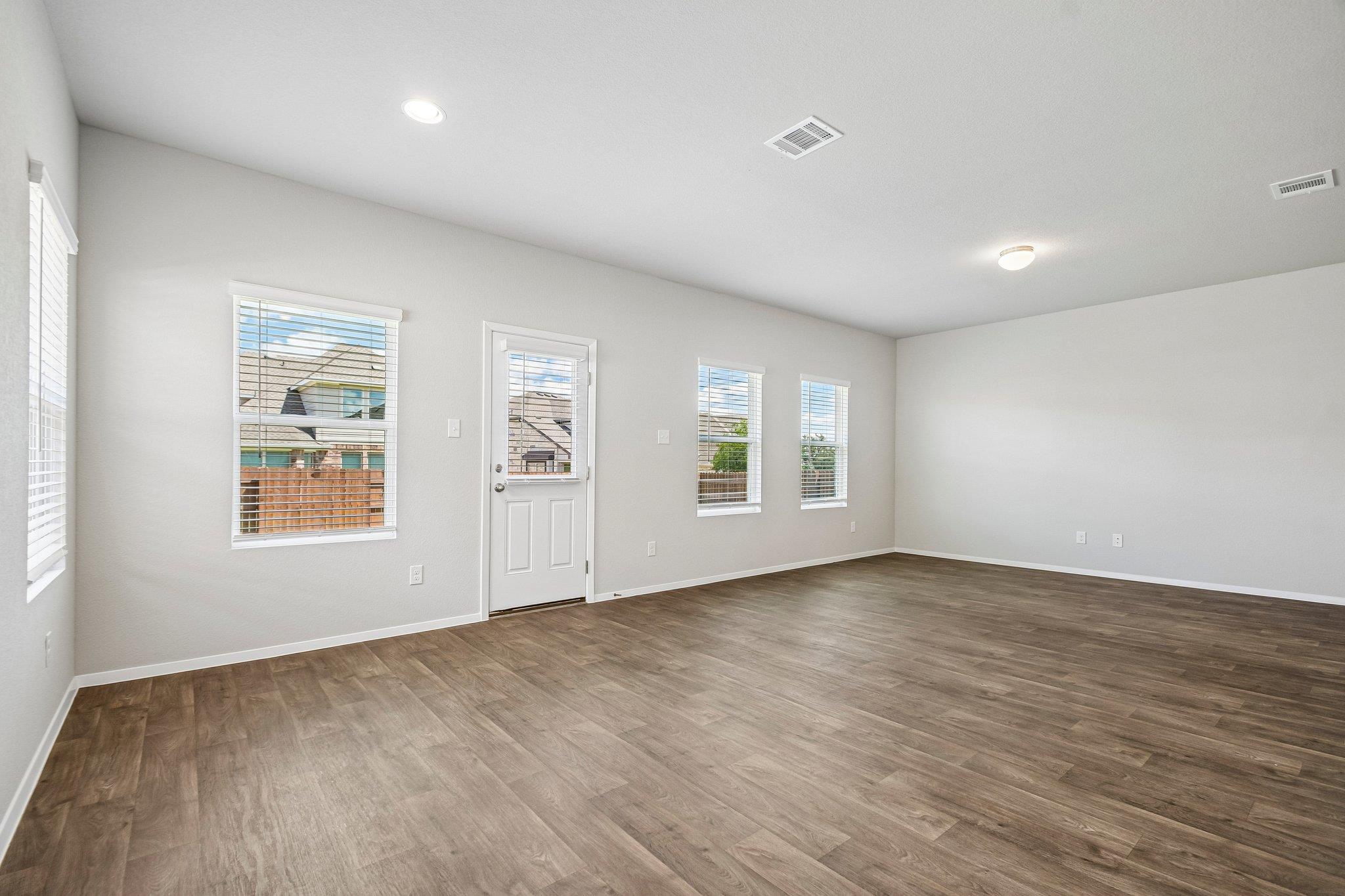 2428 Ambling Trl Property Photo 14
