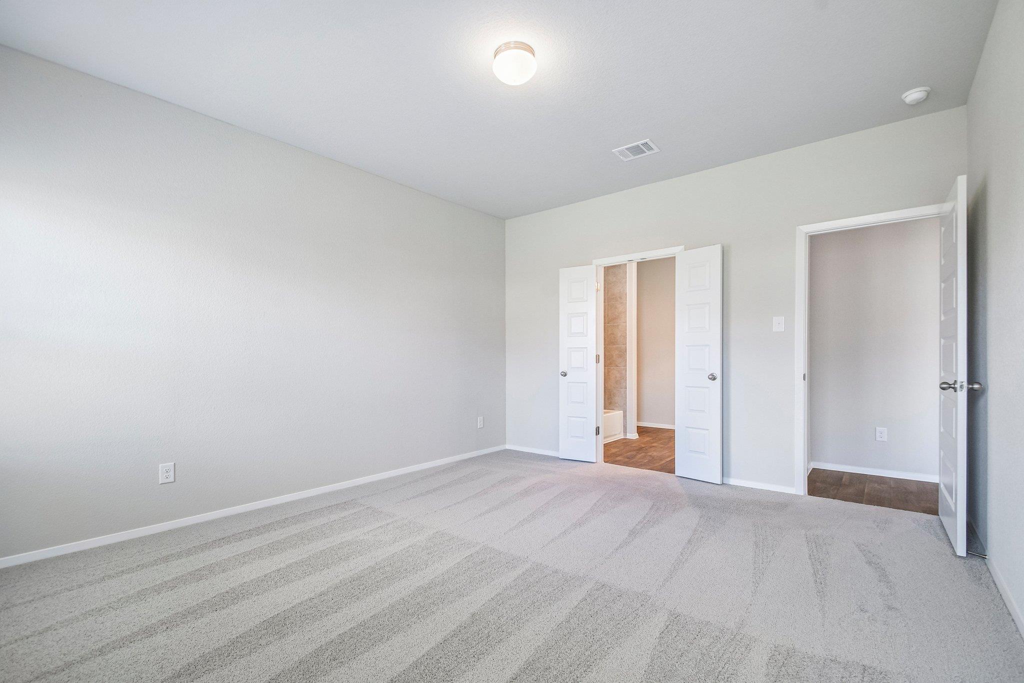 2428 Ambling Trl Property Photo 17