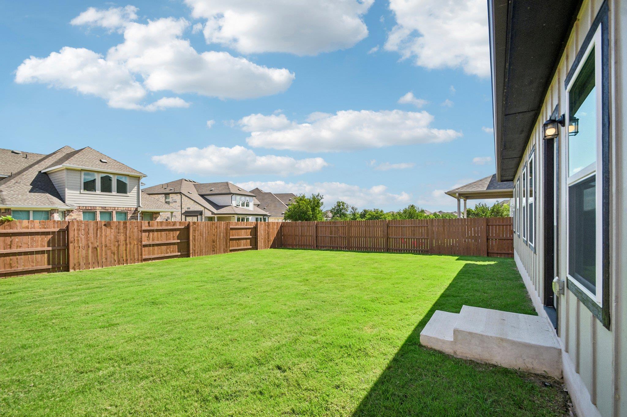 2428 Ambling Trl Property Photo 31