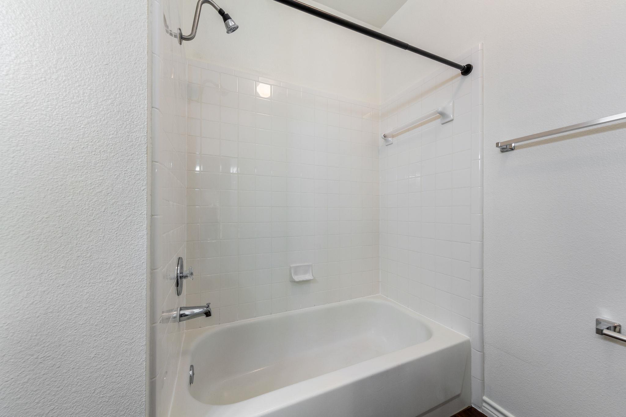 8708 Weiser Dr #b Property Photo 18