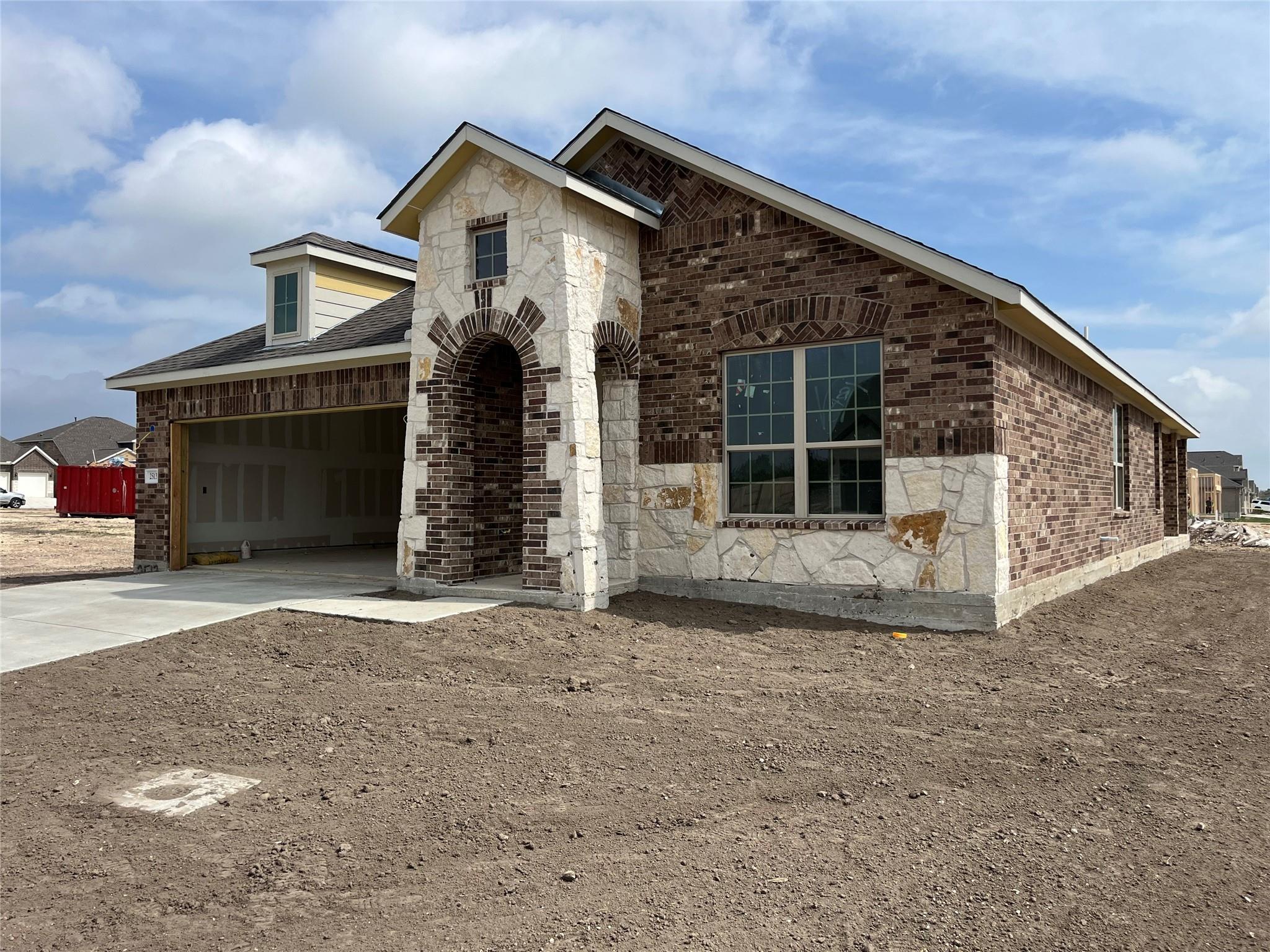 2513 Walking Y Rd Property Photo 3