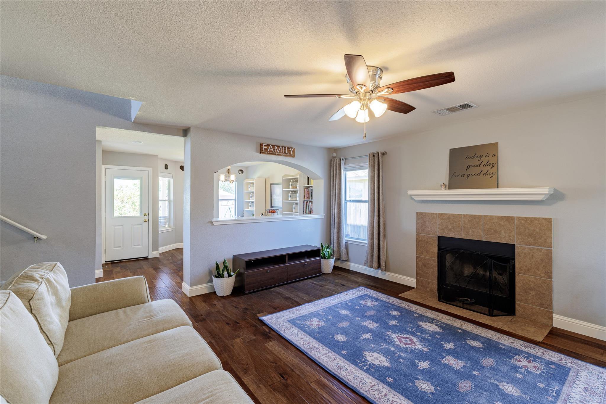 204 Precipice Way Property Photo 4