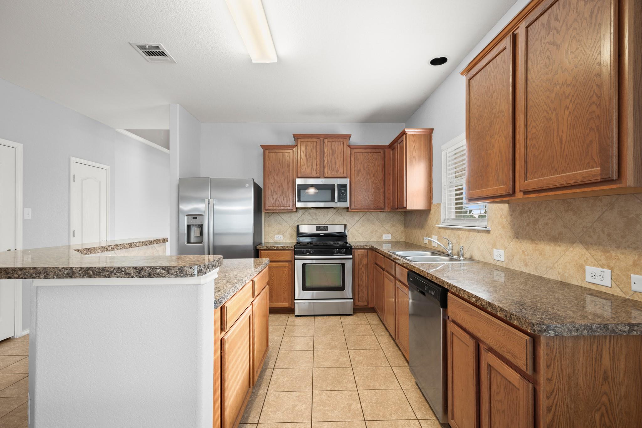 4617 Tiddle Ln Property Photo 5