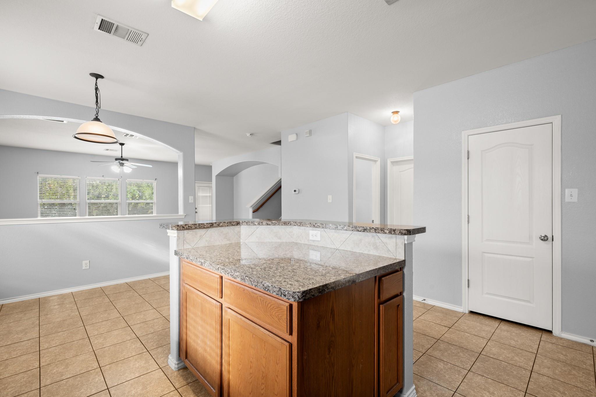 4617 Tiddle Ln Property Photo 6