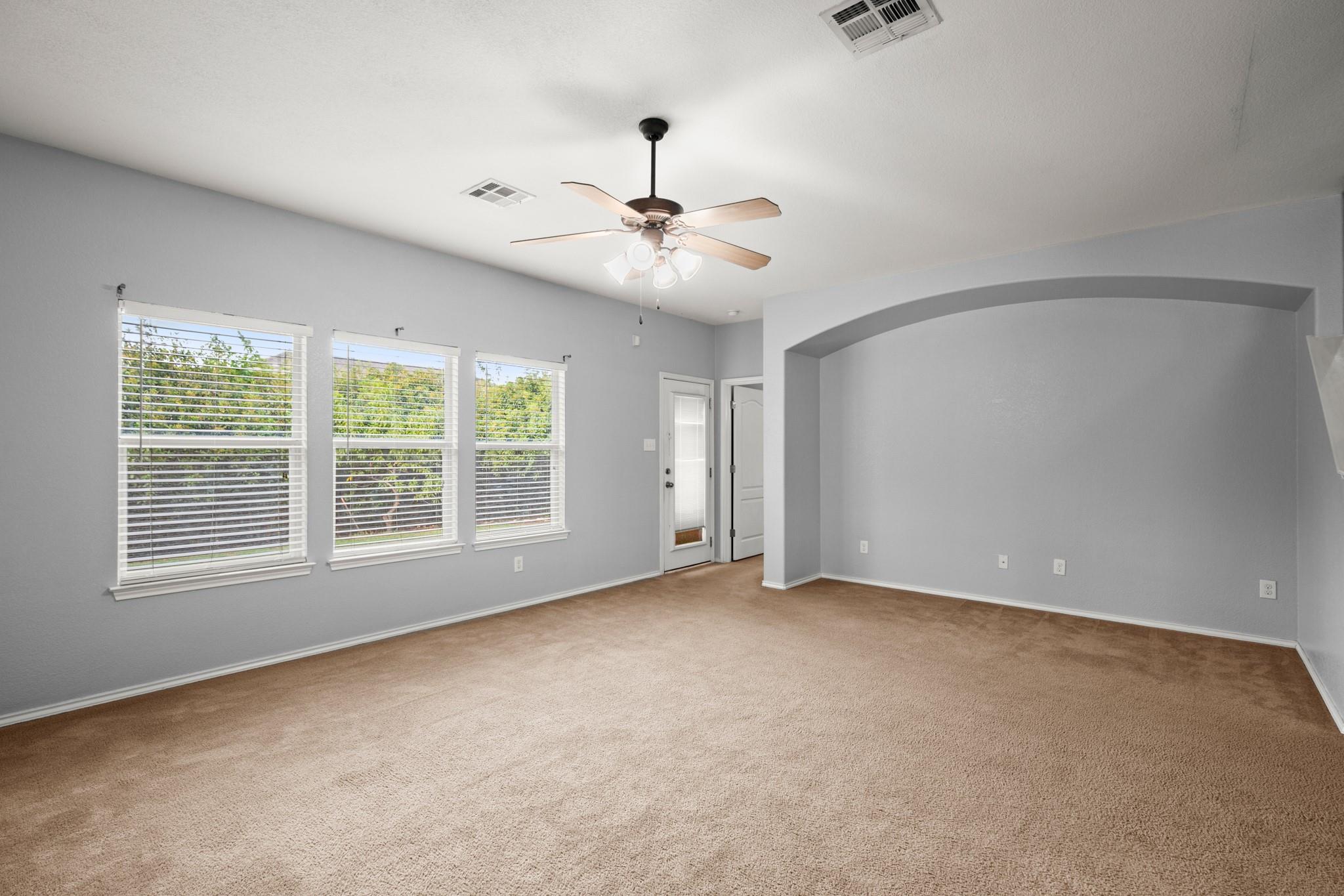 4617 Tiddle Ln Property Photo 8