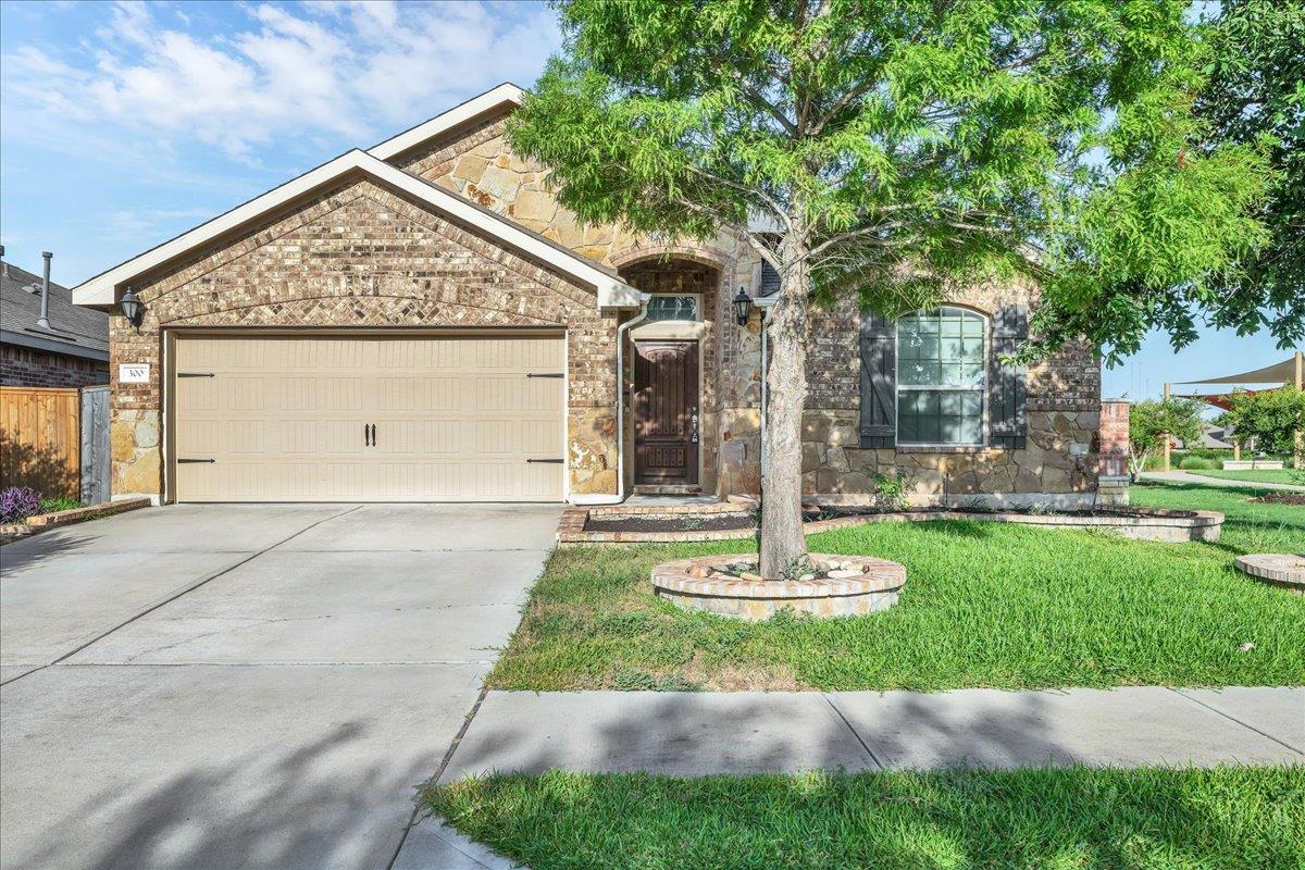 300 Briar Park Dr Property Photo