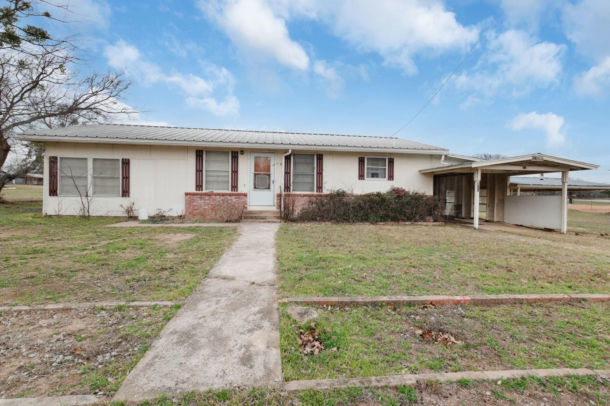 827 Wade St Property Photo