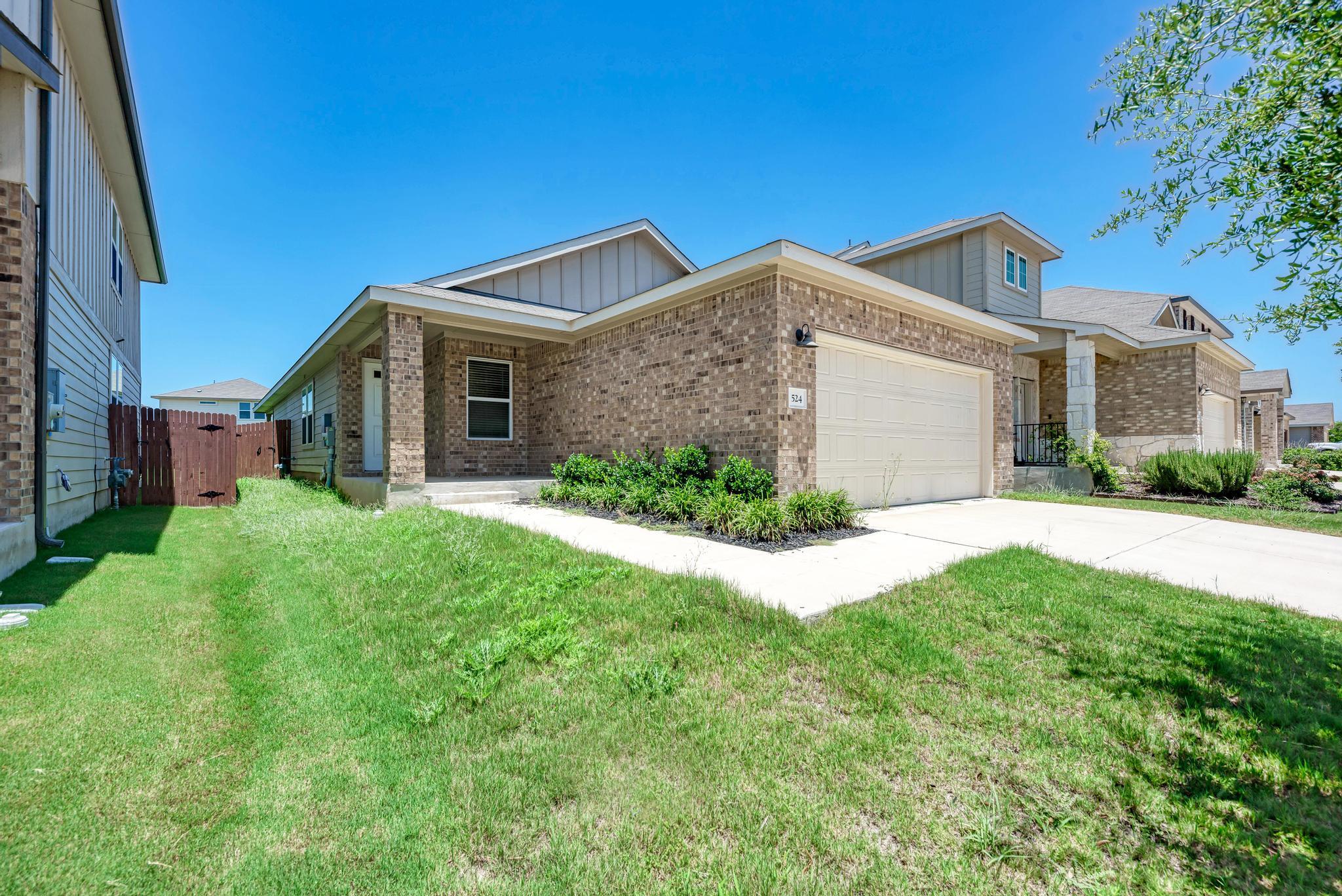 524 Longmount Cv Property Photo 1