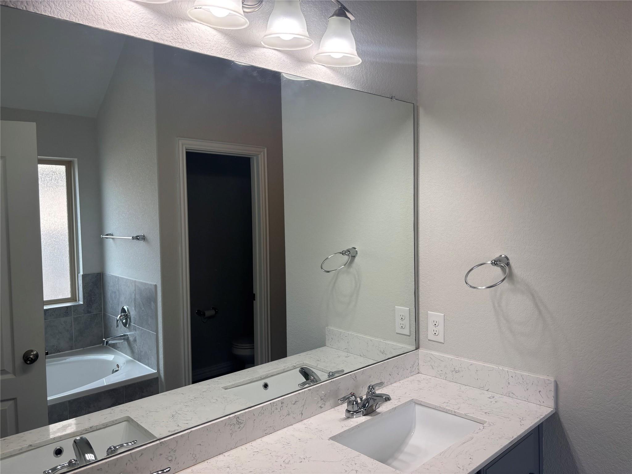 330 Algaroba Loop Property Photo 7