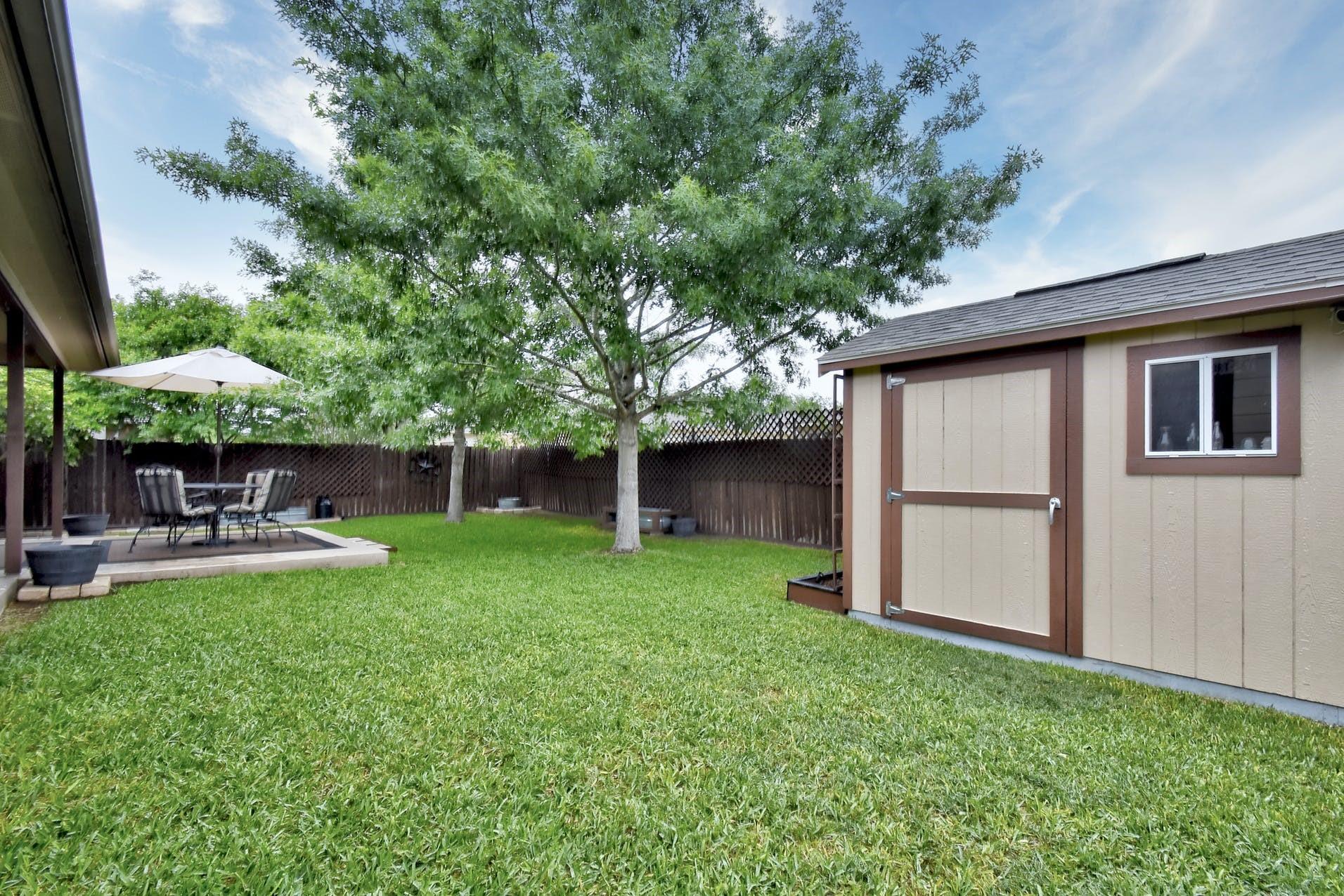 2251 Hazelwood Dr Property Photo 22