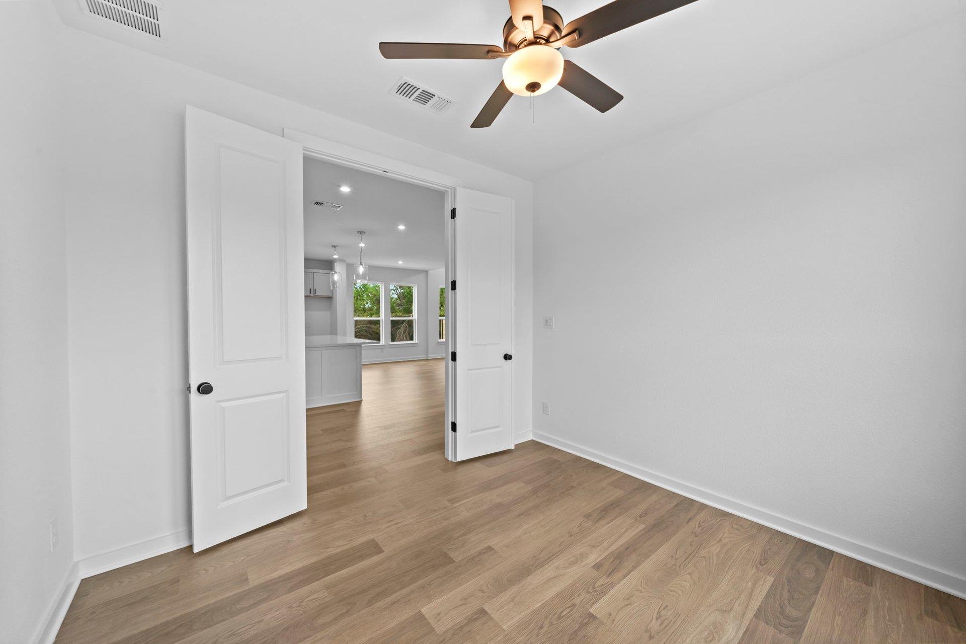 1329 White Daisy Ln Property Photo 24
