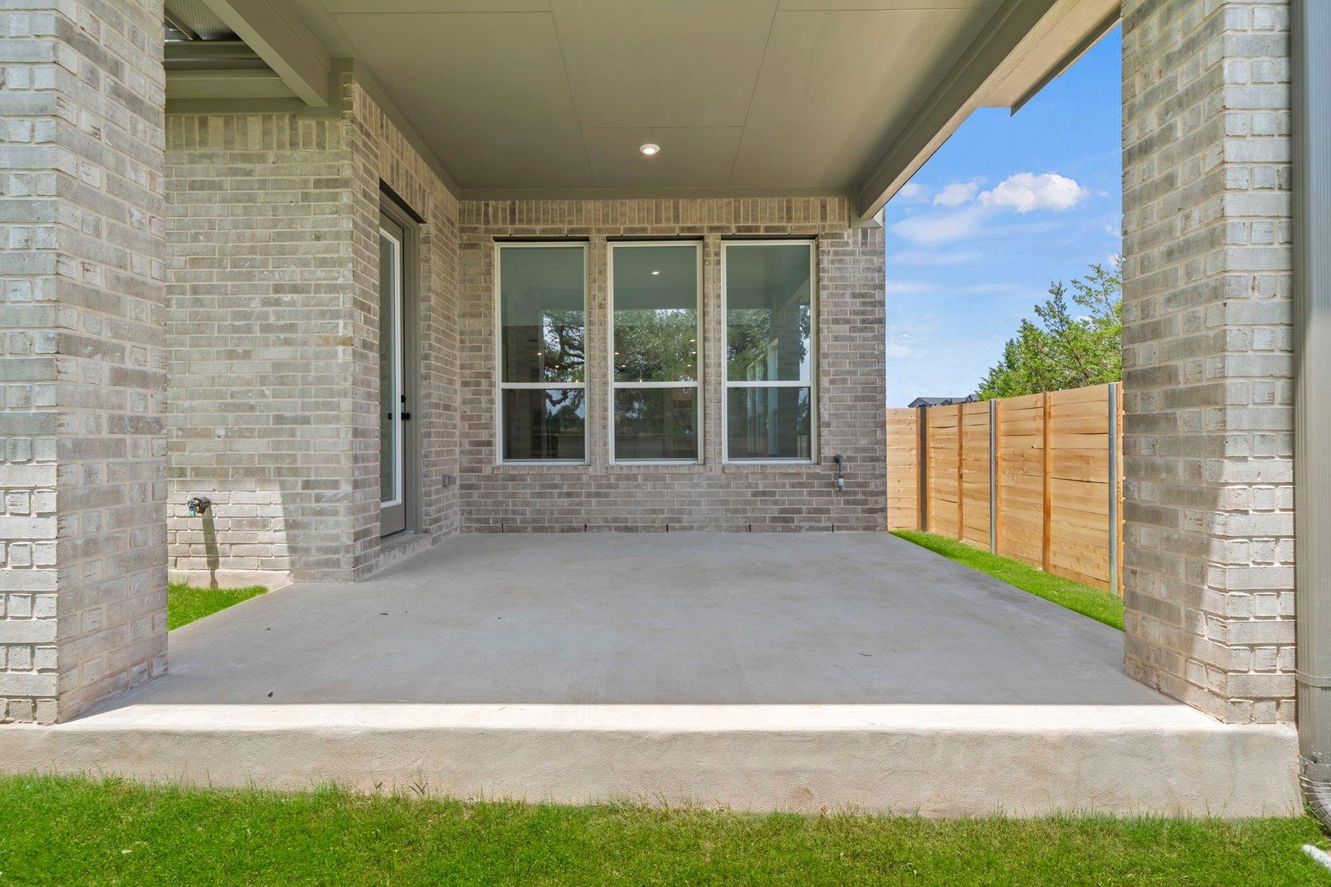 1329 White Daisy Ln Property Photo 25