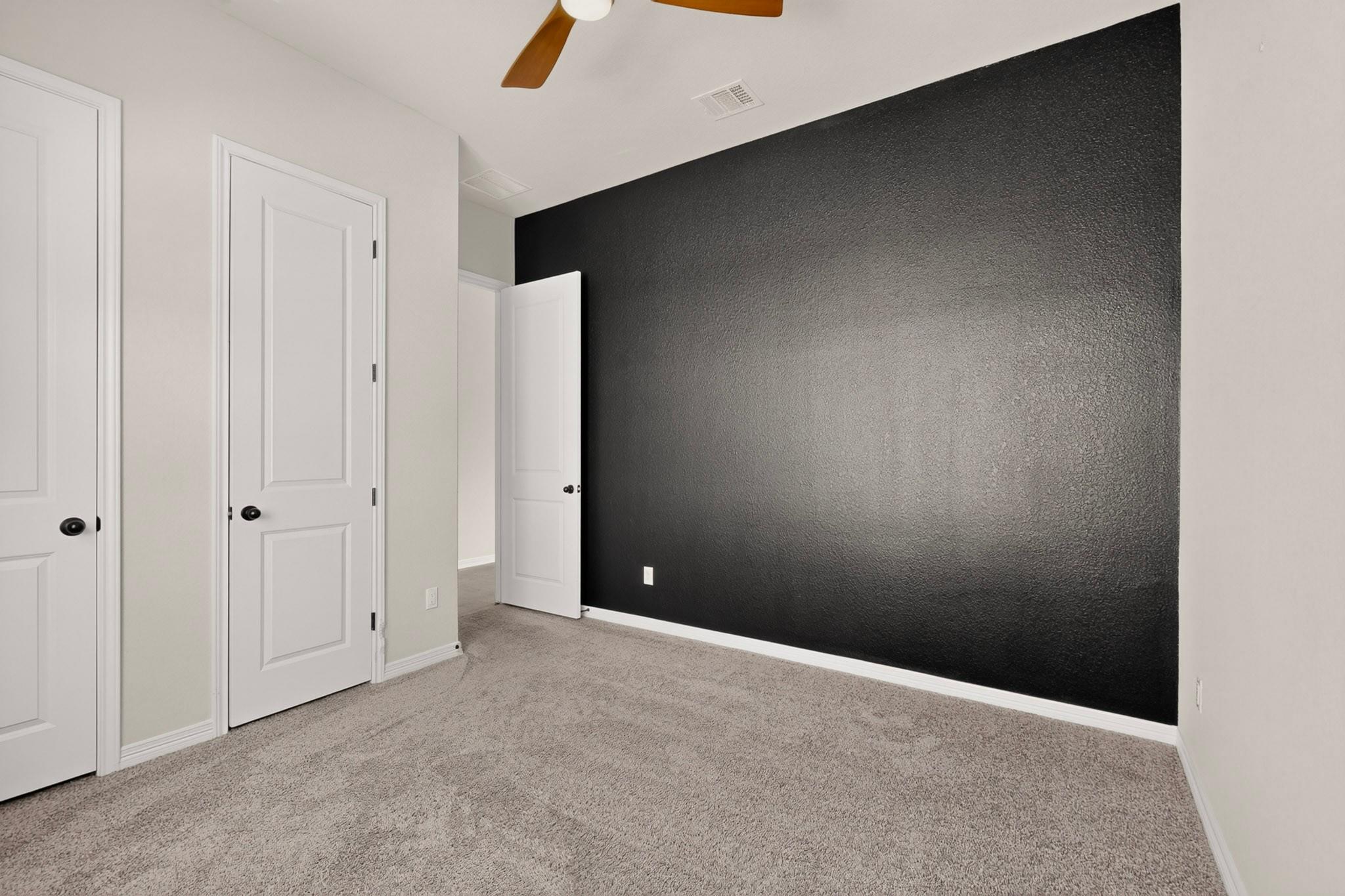 2433 La Mirada St Property Photo 13