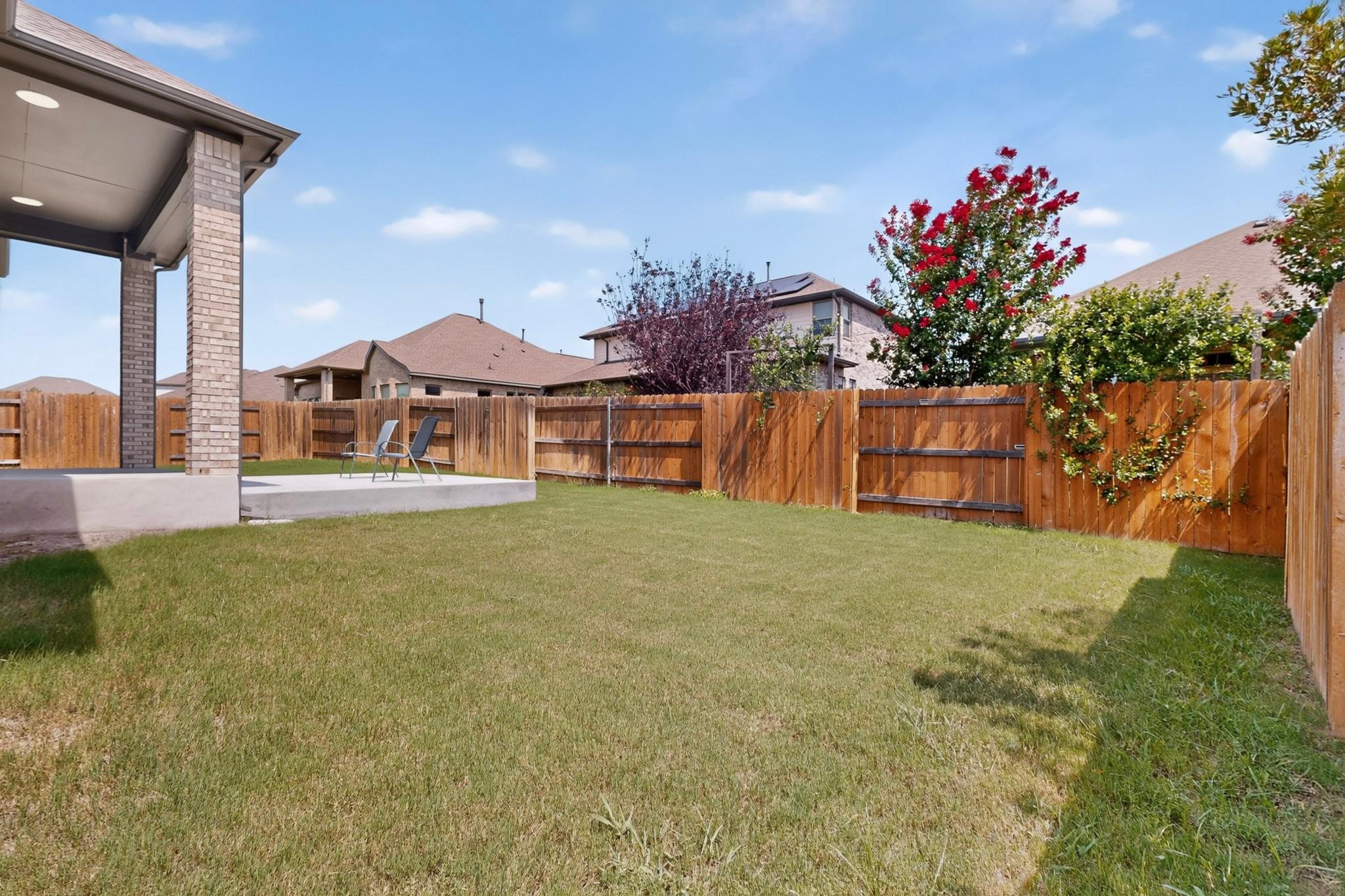 2433 La Mirada St Property Photo 25