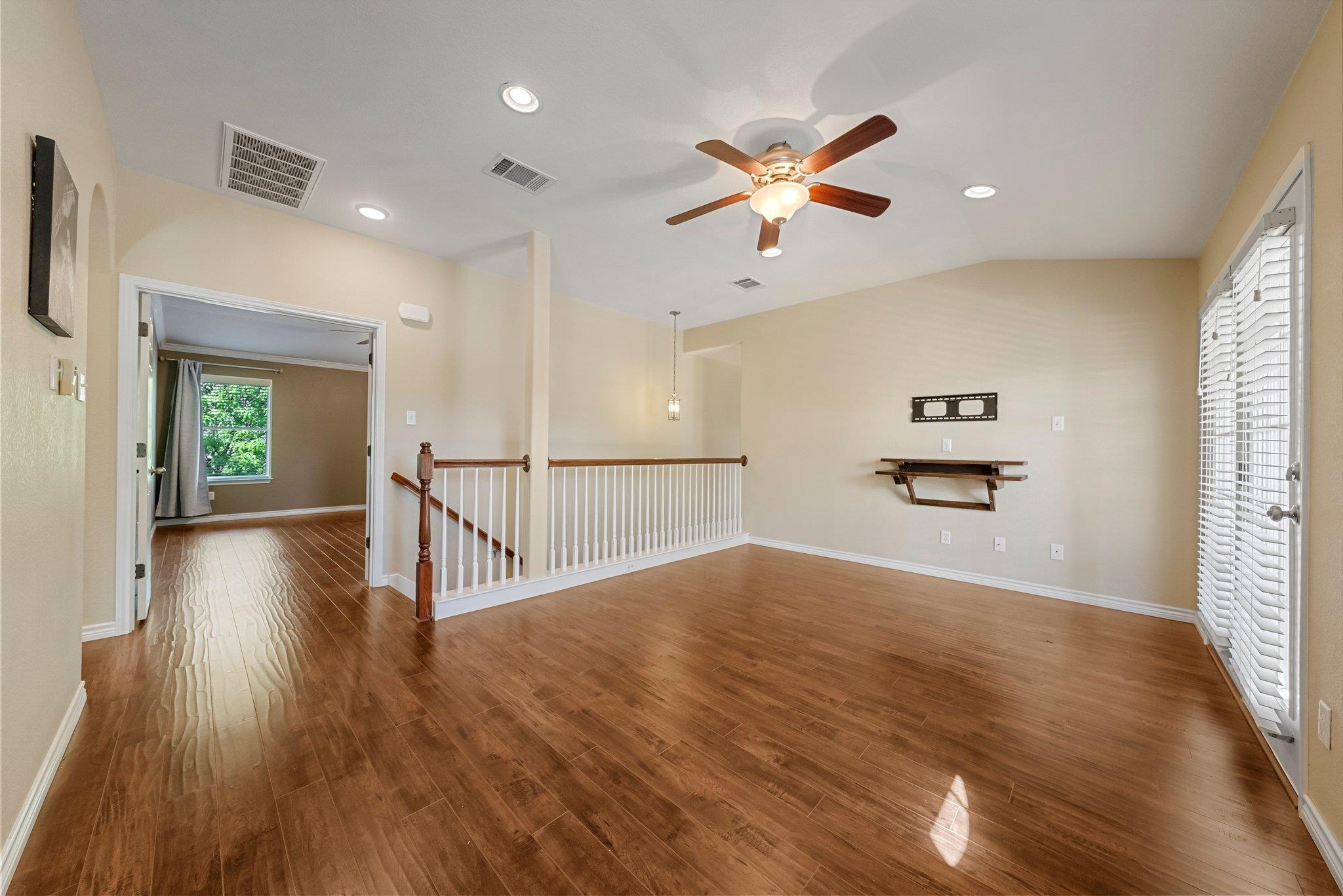 901 Middle Brook Dr Property Photo 15
