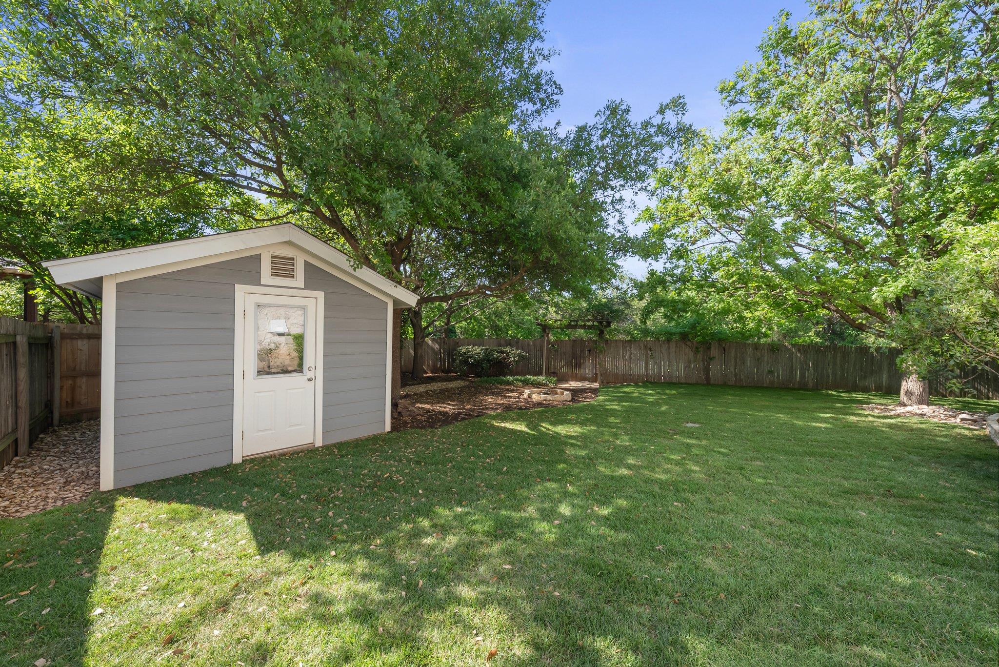 901 Middle Brook Dr Property Photo 29