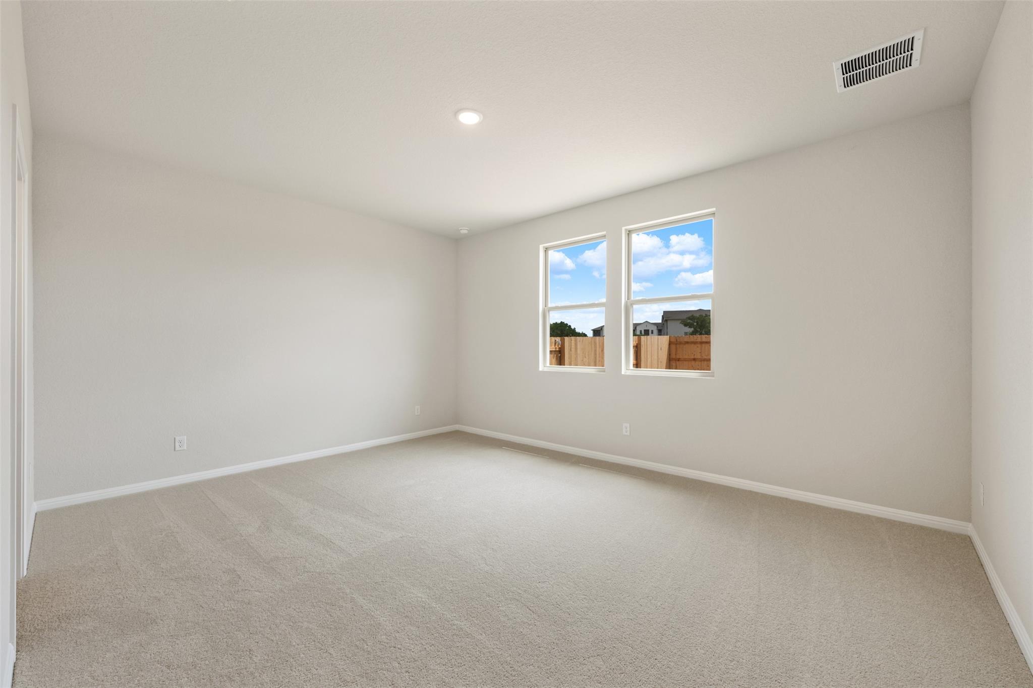 275 Crater Lake Dr Property Photo 20