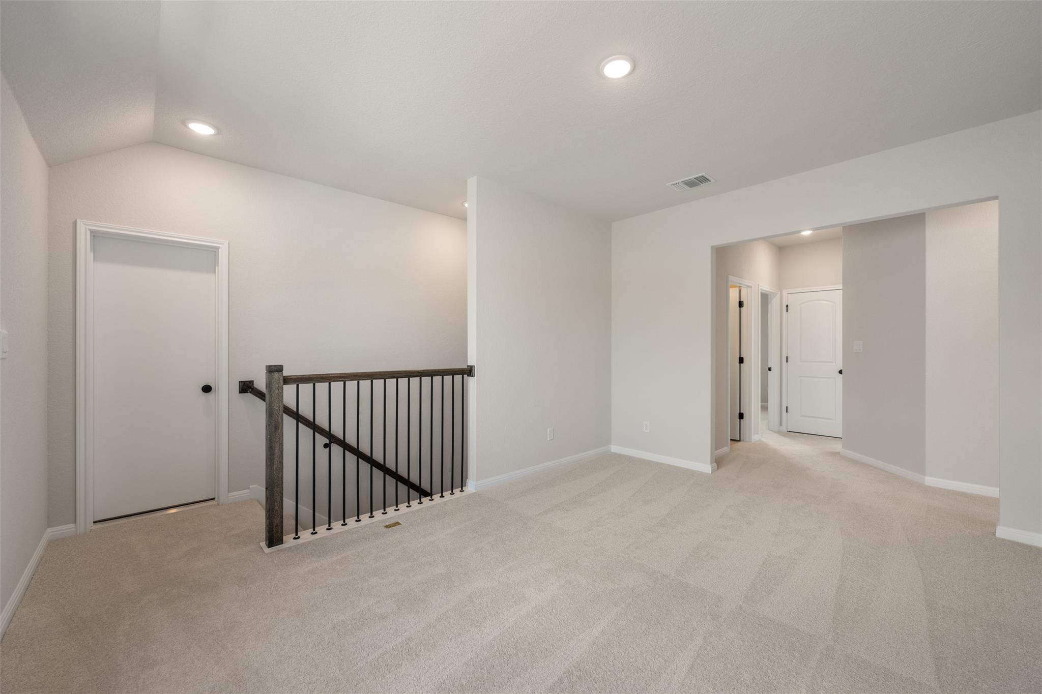 275 Crater Lake Dr Property Photo 31